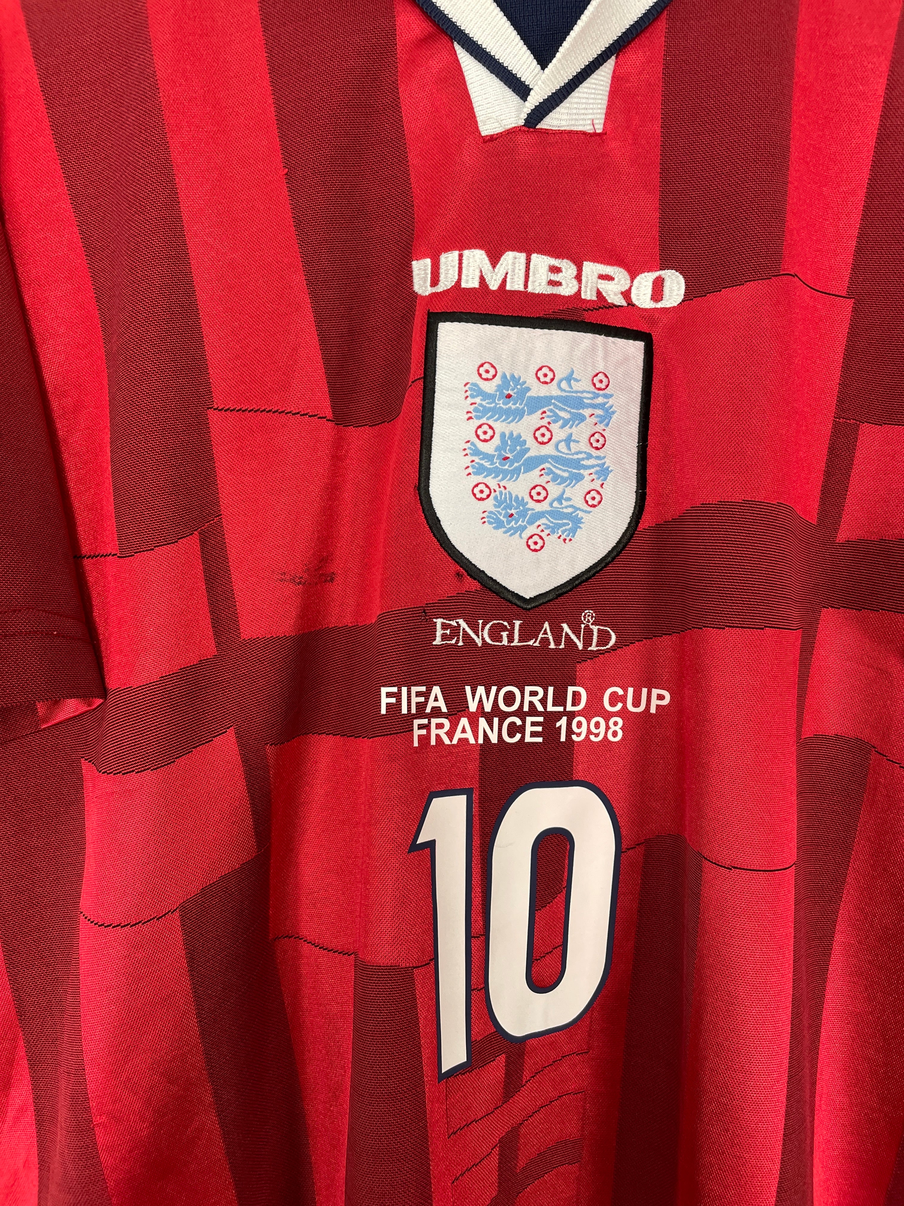 Shop 1998 ENGLAND SHERINGHAM #10 AWAY SHIRT (L) UMBRO, classic football shirts, vintage football shirts & retro soccer jerseys at Cult Kits