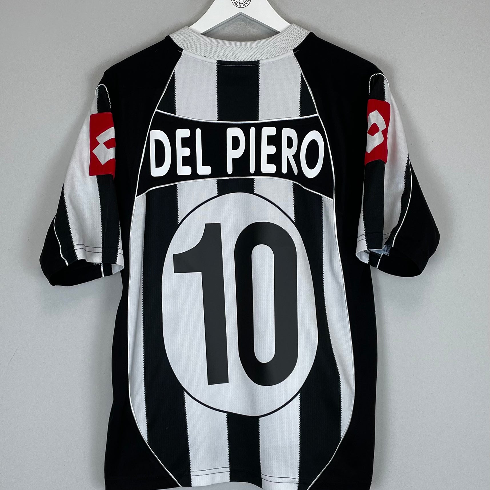 Buy 2002/03 JUVENTUS DEL PIERO 10 HOME SHIRT (M) LOTTO ~ Free worldwide shipping available ~ Authentic Vintage Football Shirts from Cult Kits