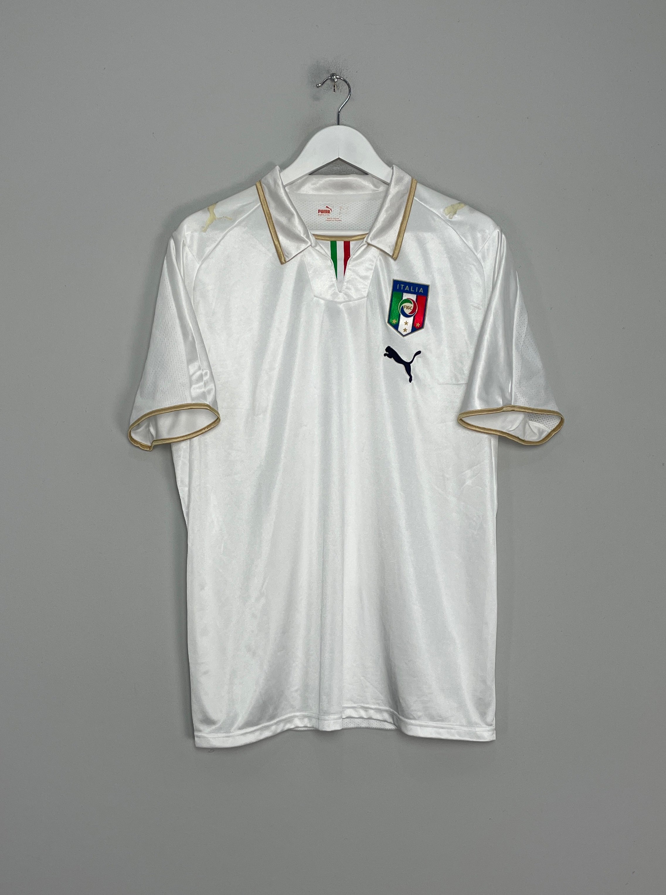 Shop 2007/08 ITALY AWAY SHIRT (L) PUMA, classic football shirts, vintage football shirts & retro soccer jerseys at Cult Kits