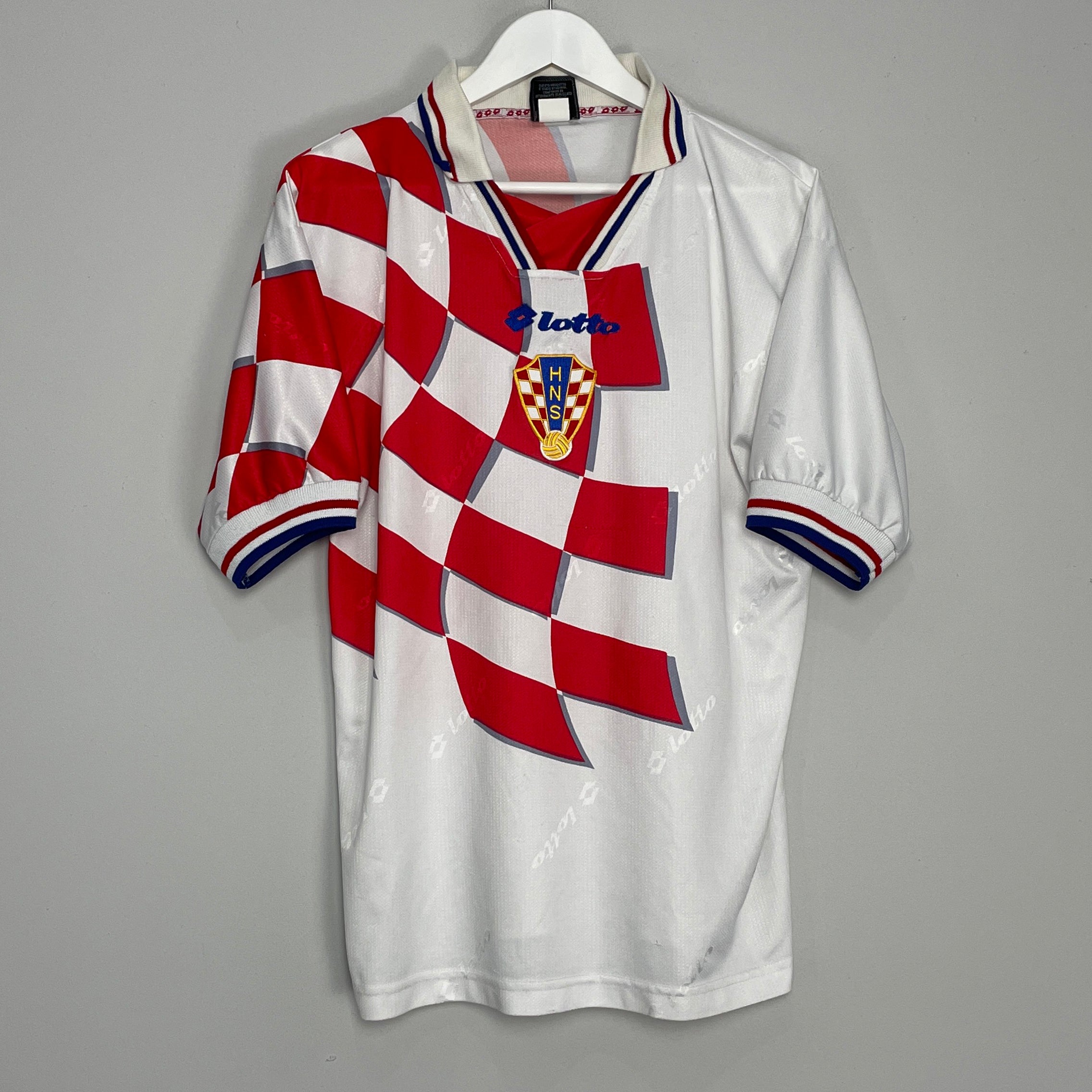 Shop 1998/00 CROATIA HOME SHIRT (M) LOTTO, classic football shirts, vintage football shirts & retro soccer jerseys at Cult Kits
