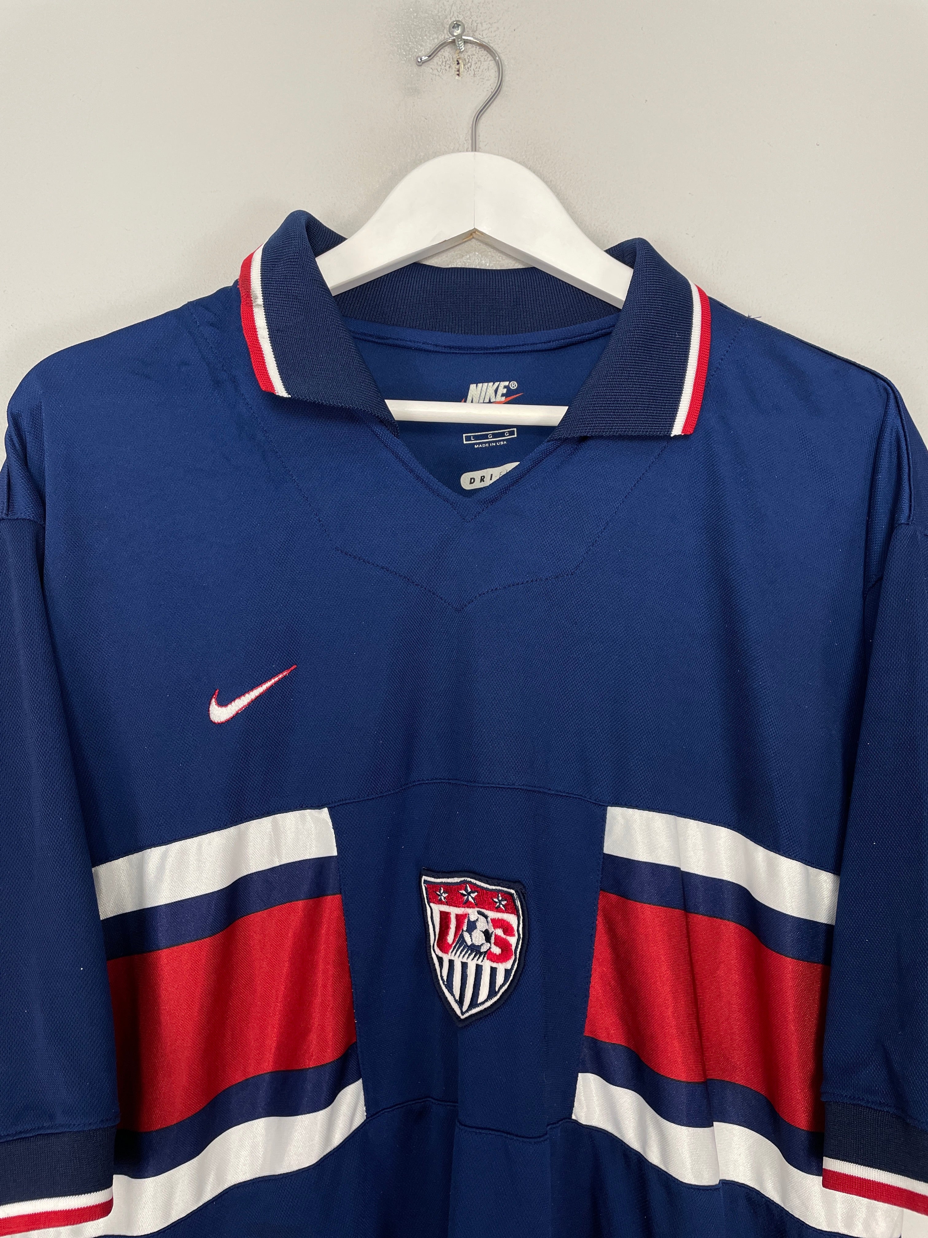 Shop 1996/98 USA AWAY SHIRT (L) NIKE, classic football shirts, vintage football shirts & retro soccer jerseys at Cult Kits