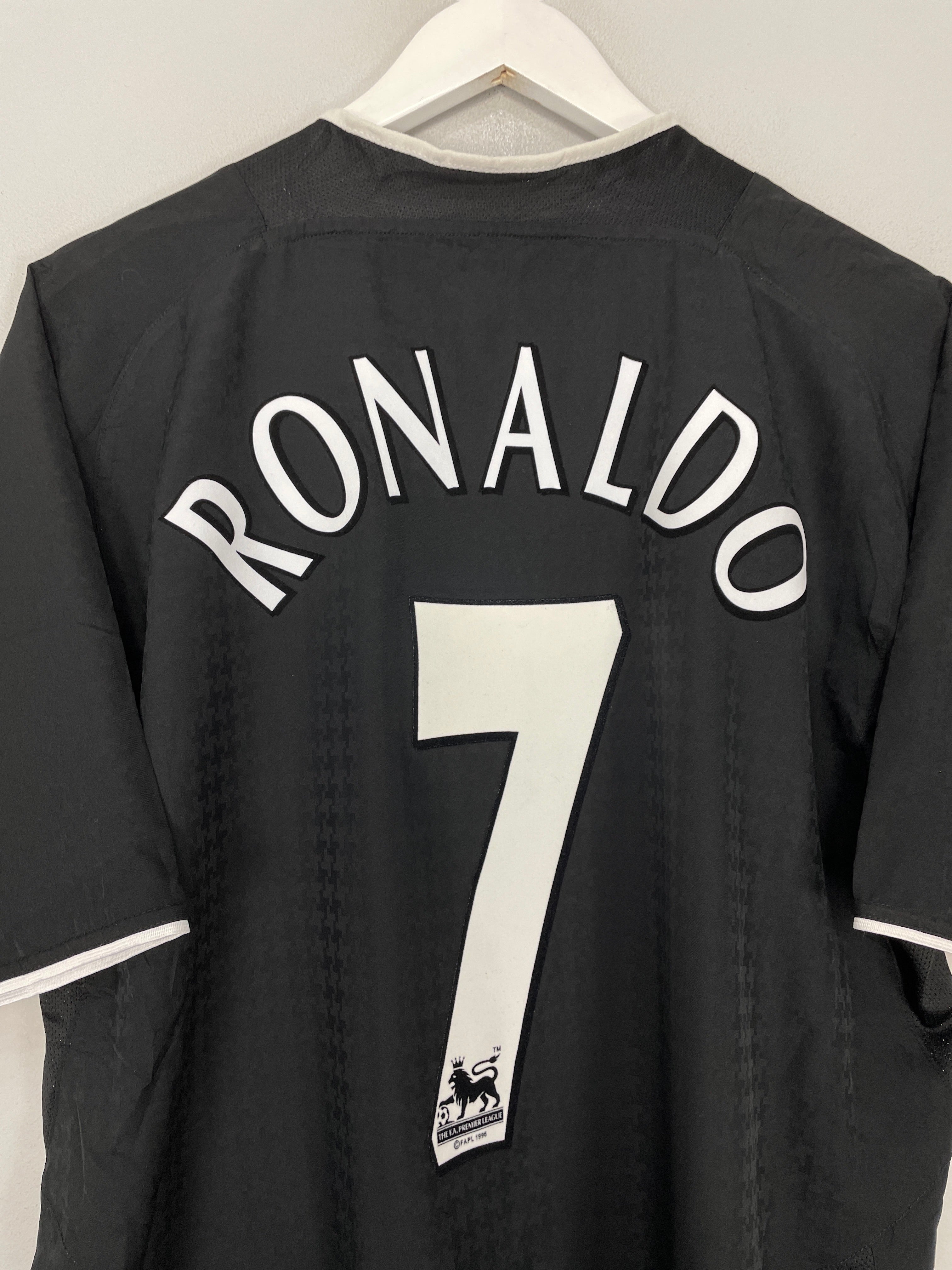 Shop 2003/05 MANCHESTER UNITED RONALDO #7 AWAY SHIRT (L) NIKE, classic football shirts, vintage football shirts & retro soccer jerseys at Cult Kits