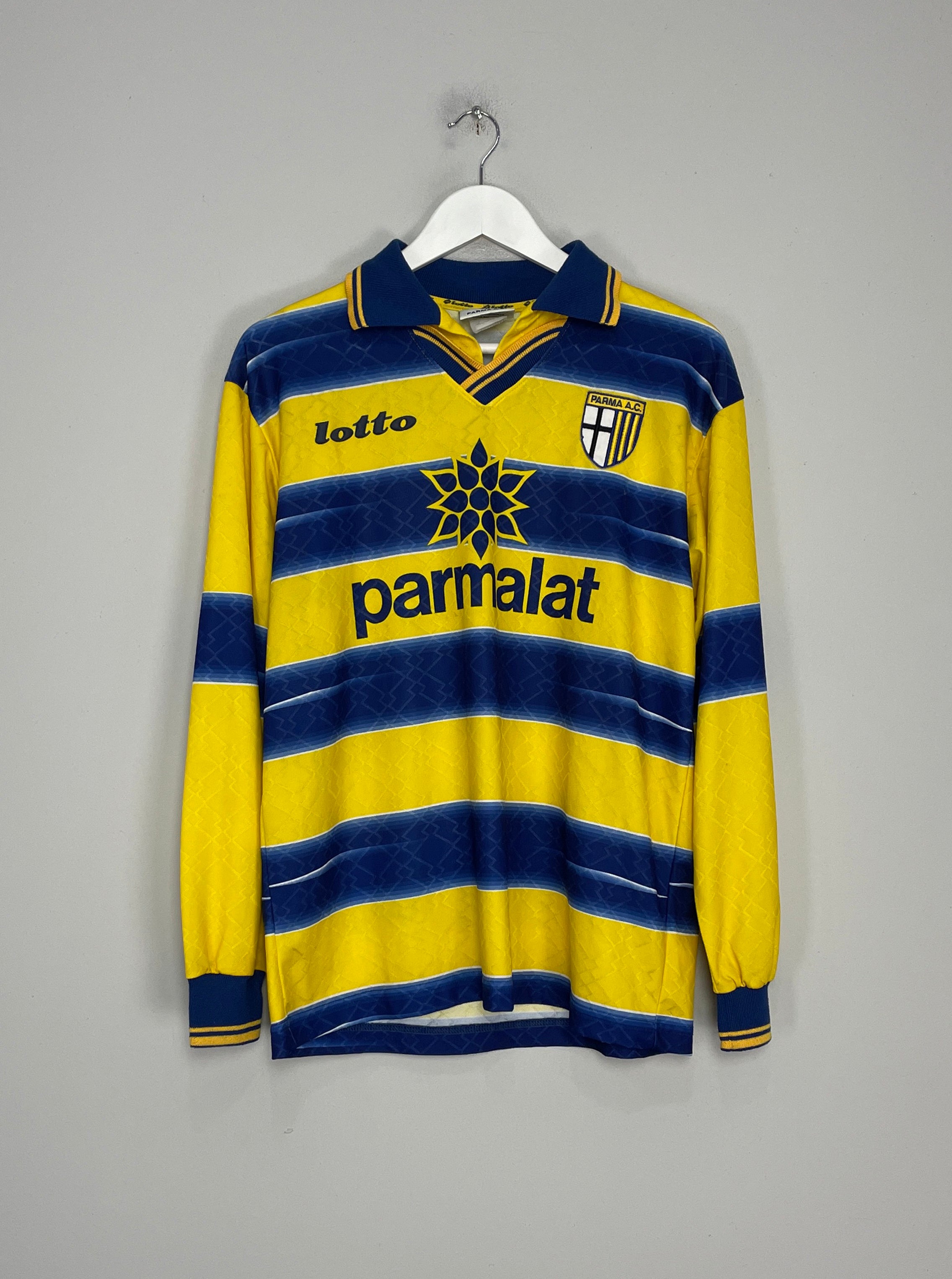 Shop 1998/99 PARMA VERON #11 L/S HOME SHIRT (M) LOTTO, classic football shirts, vintage football shirts & retro soccer jerseys at Cult Kits