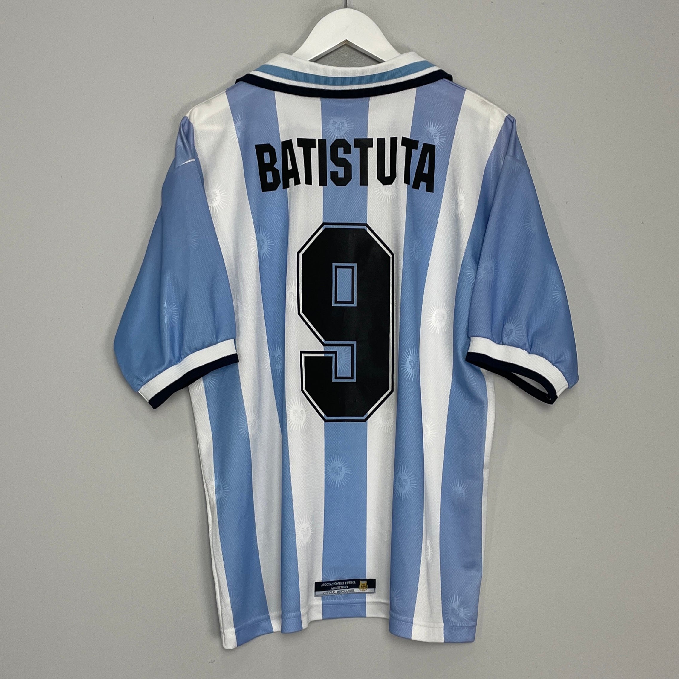 Shop 1999/00 ARGENTINA BATISTUTA #9 HOME SHIRT (M) REEBOK, classic football shirts, vintage football shirts & retro soccer jerseys at Cult Kits