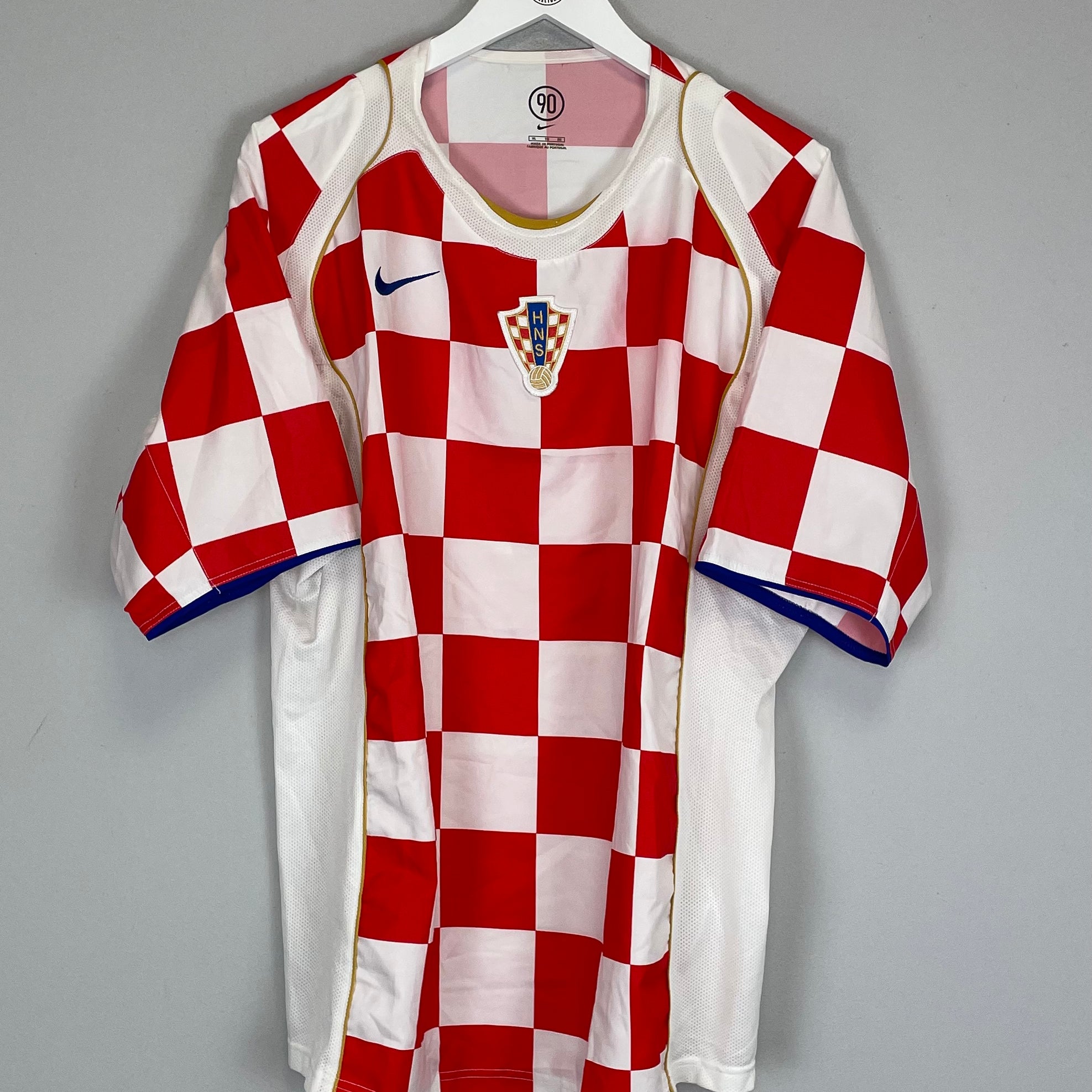 Shop 2004/06 CROATIA HOME SHIRT (XL) NIKE, classic football shirts, vintage football shirts & retro soccer jerseys at Cult Kits