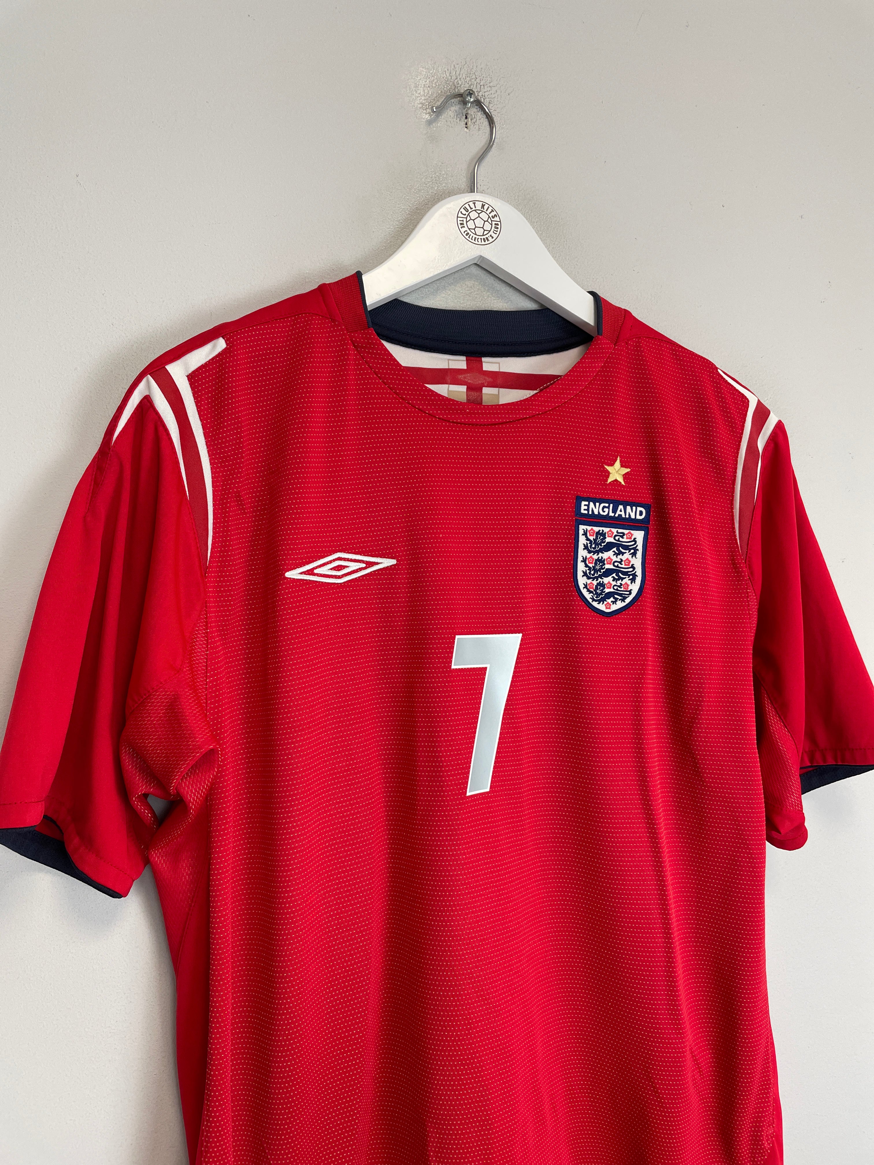 Shop 2004/06 ENGLAND BECKHAM #7 HOME SHIRT (L) UMBRO, classic football shirts, vintage football shirts & retro soccer jerseys at Cult Kits