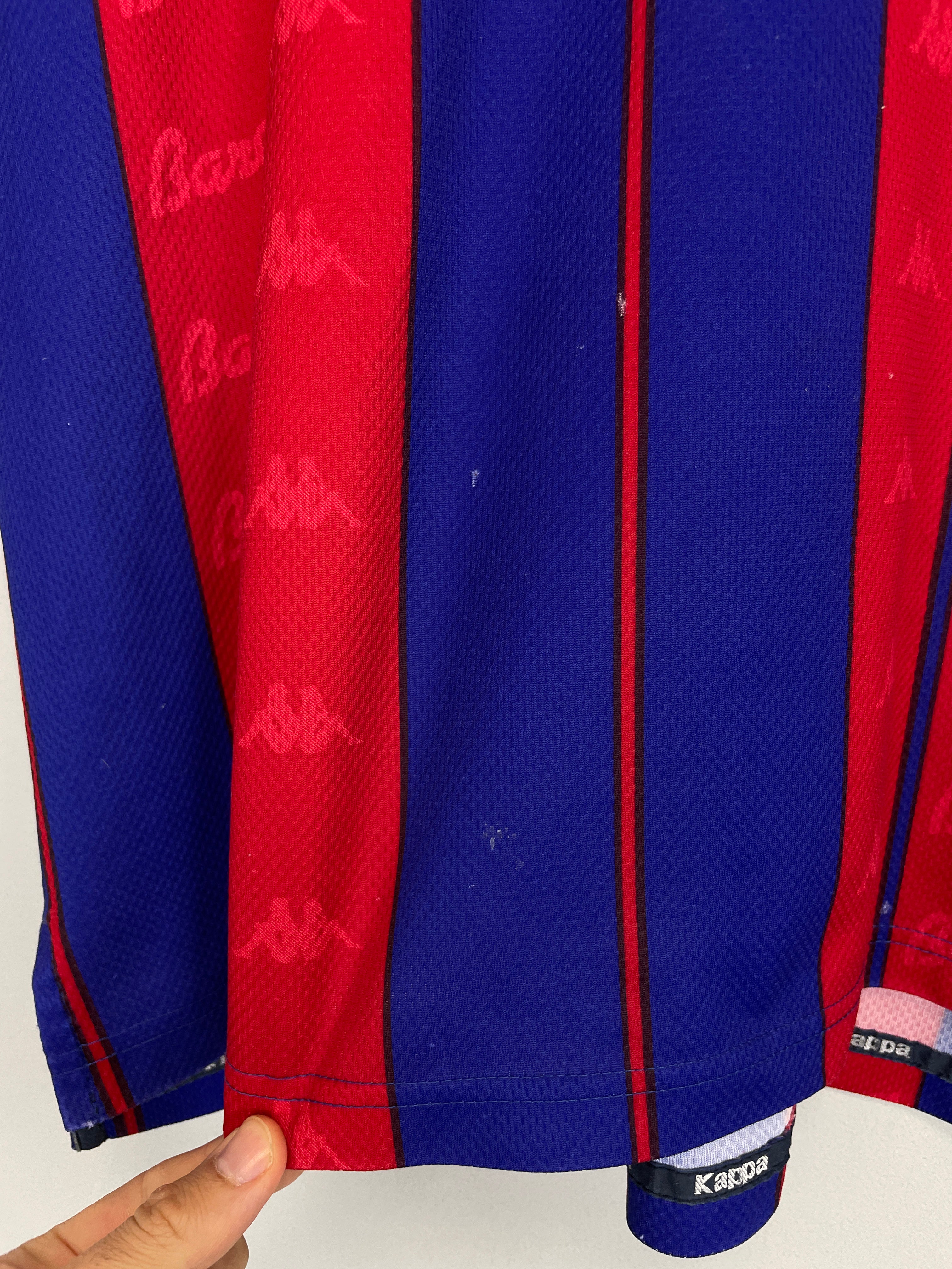 Shop 1997/98 BARCELONA HOME SHIRT (L) KAPPA, classic football shirts, vintage football shirts & retro soccer jerseys at Cult Kits