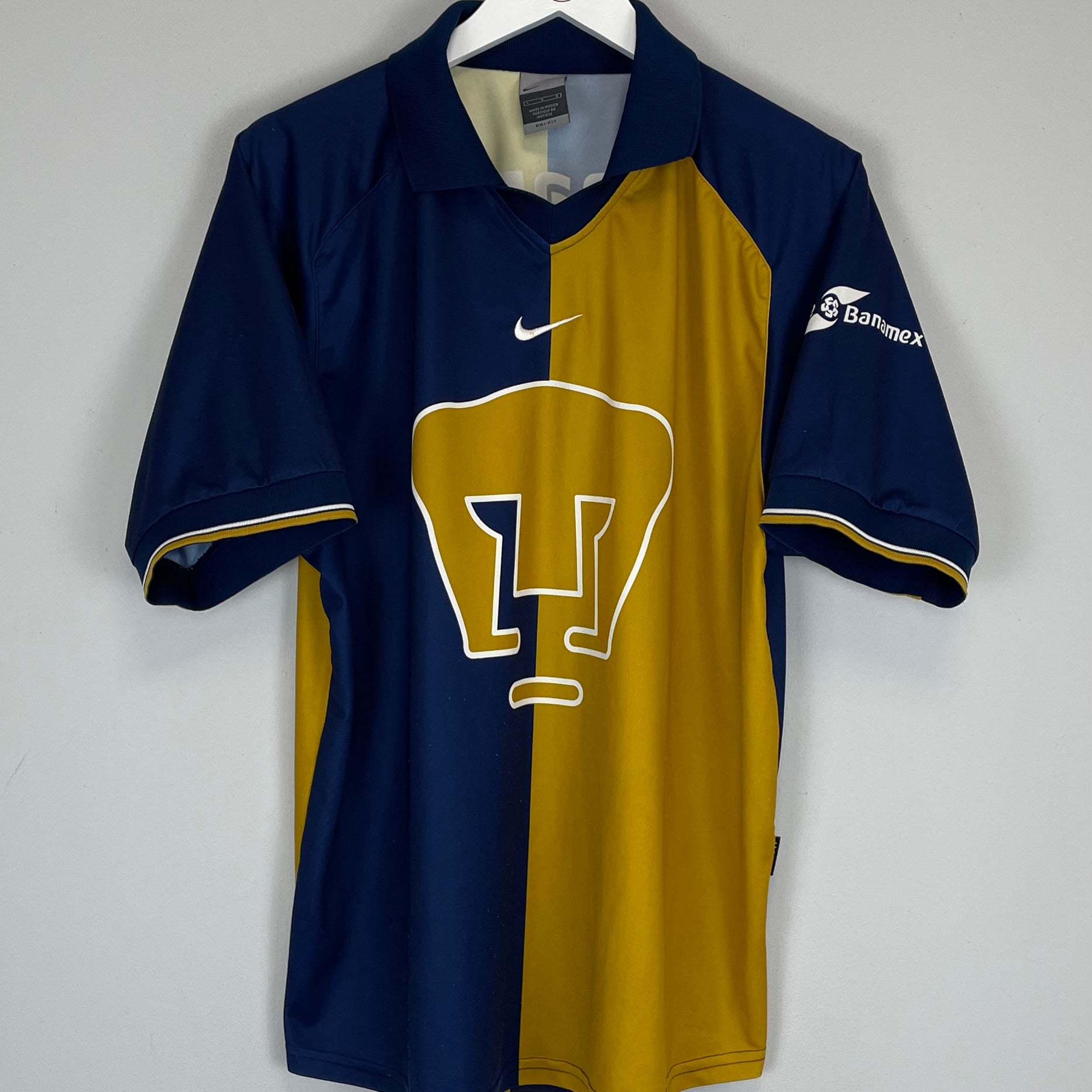 Shop 2001/02 UNAM PUMAS HOME SHIRT (L) NIKE, classic football shirts, vintage football shirts & retro soccer jerseys at Cult Kits