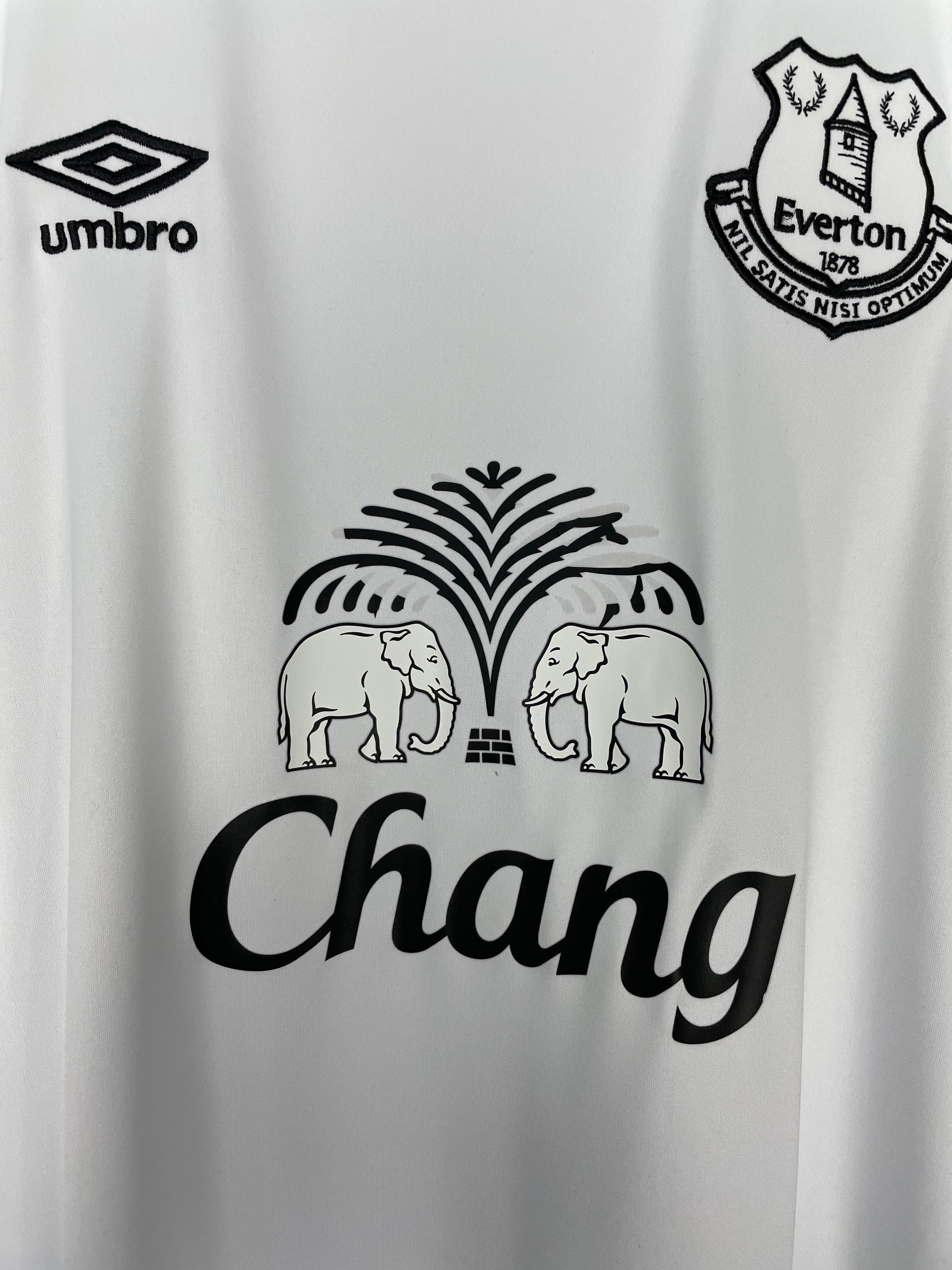 Shop 2015/16 EVERTON AWAY SHIRT (L) UMBRO, classic football shirts, vintage football shirts & retro soccer jerseys at Cult Kits