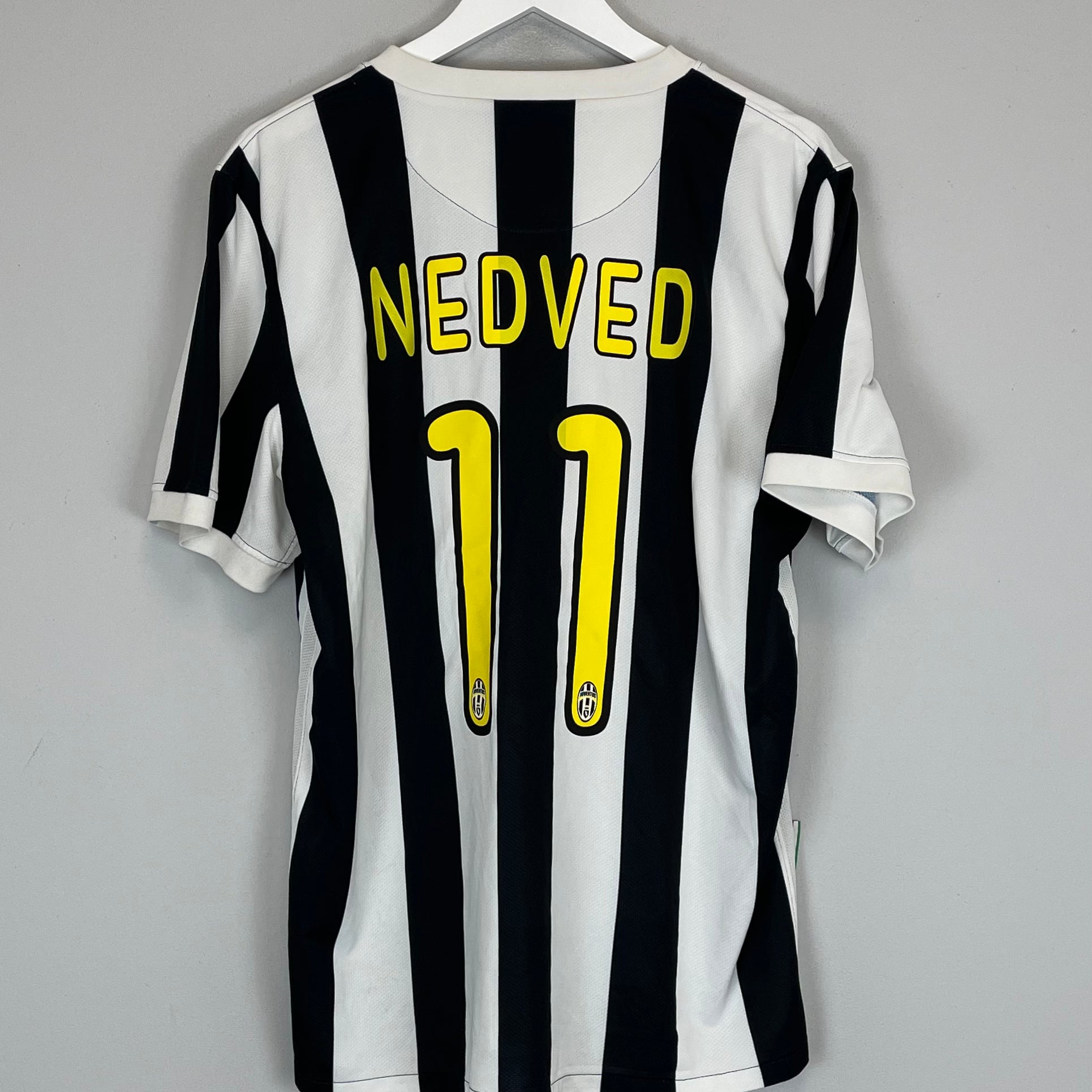 2009/10 JUVENTUS NEDVED #11 HOME SHIRT (L) NIKE – Cult Kits
