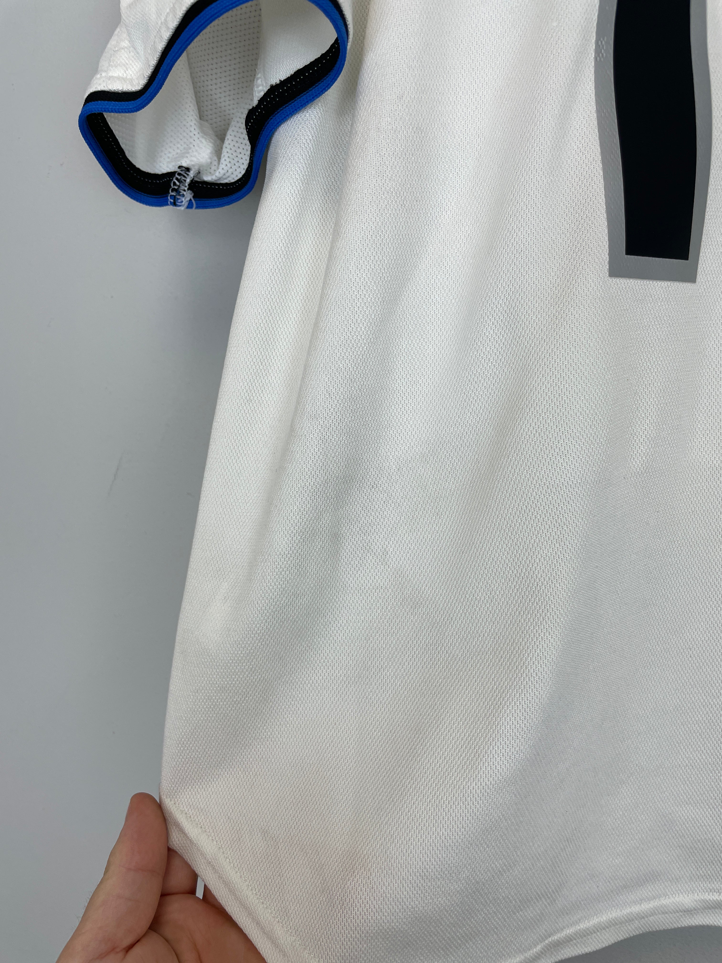 Shop 1999/00 INTER MILAN ZAMORANO #1+8 AWAY SHIRT (M) NIKE, classic football shirts, vintage football shirts & retro soccer jerseys at Cult Kits