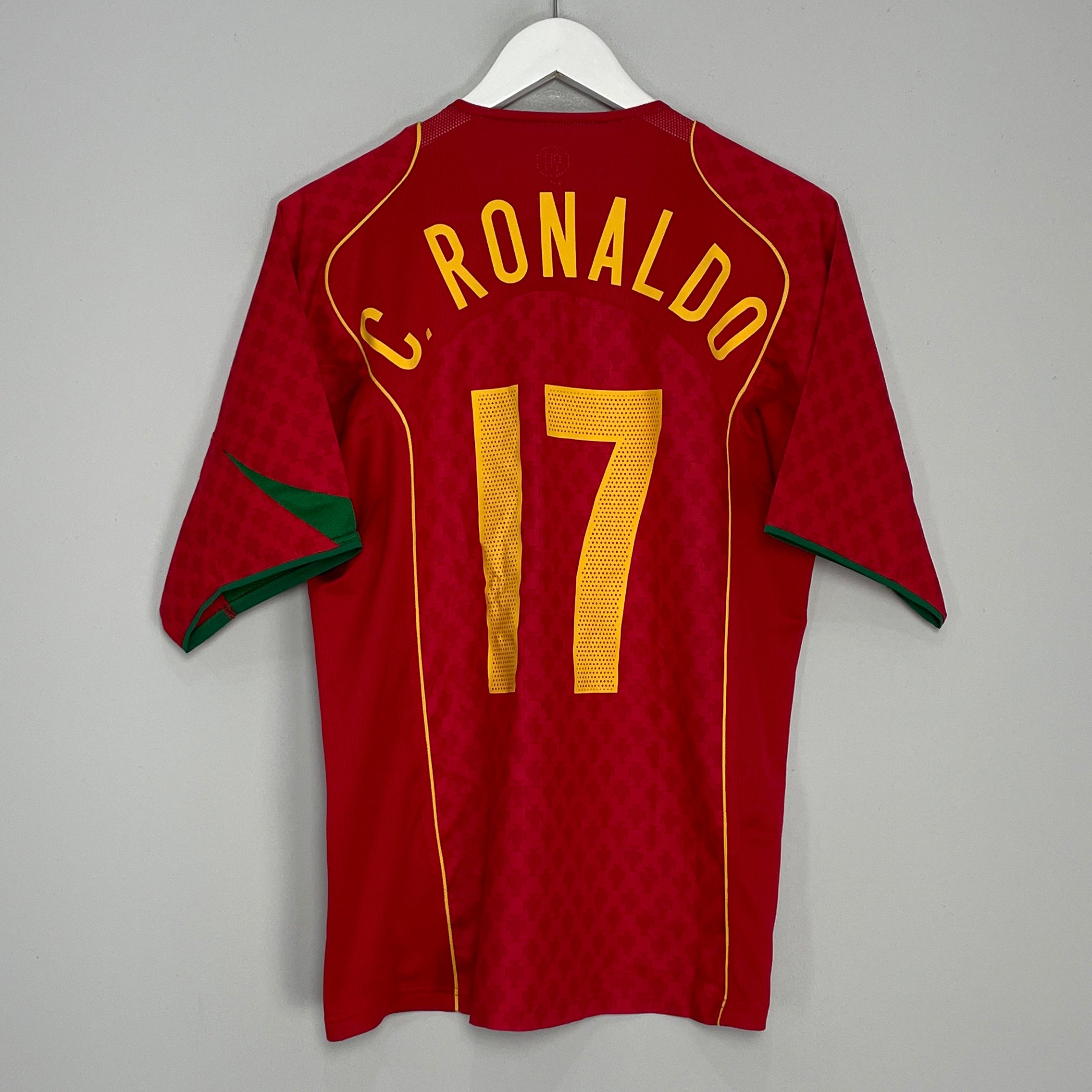 Shop 2004/06 PORTUGAL C.RONALDO #17 HOME SHIRT (M) NIKE, classic football shirts, vintage football shirts & retro soccer jerseys at Cult Kits