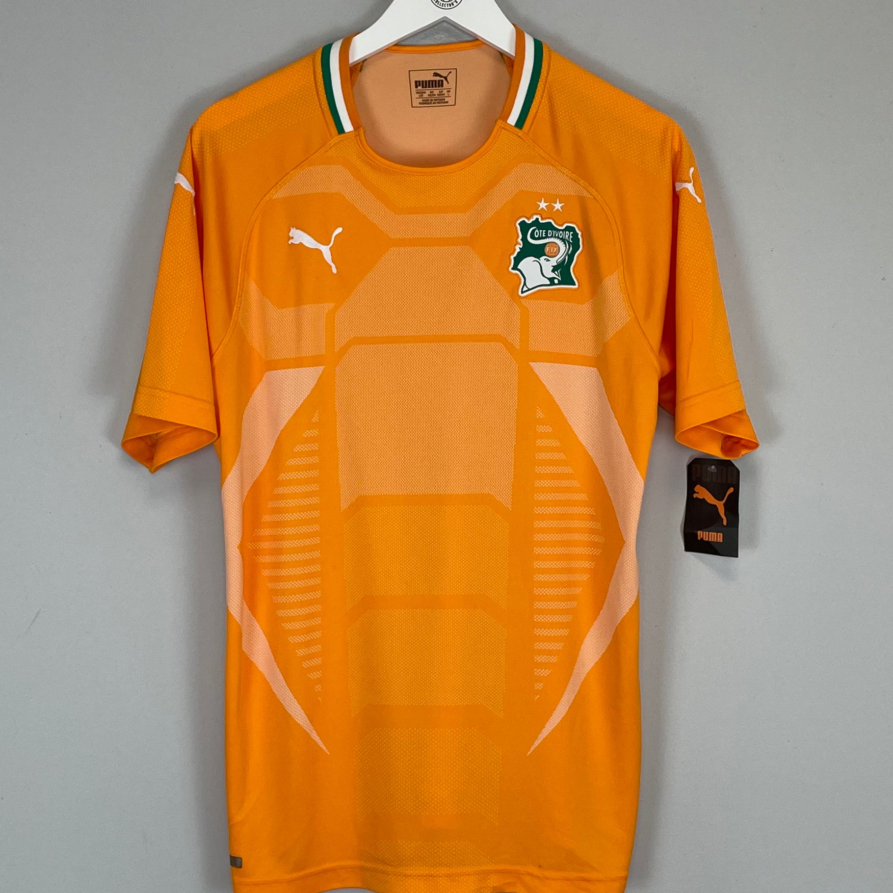 Shop 2018/19 IVORY COAST *BNWT* HOME SHIRT (L) PUMA, classic football shirts, vintage football shirts & retro soccer jerseys at Cult Kits
