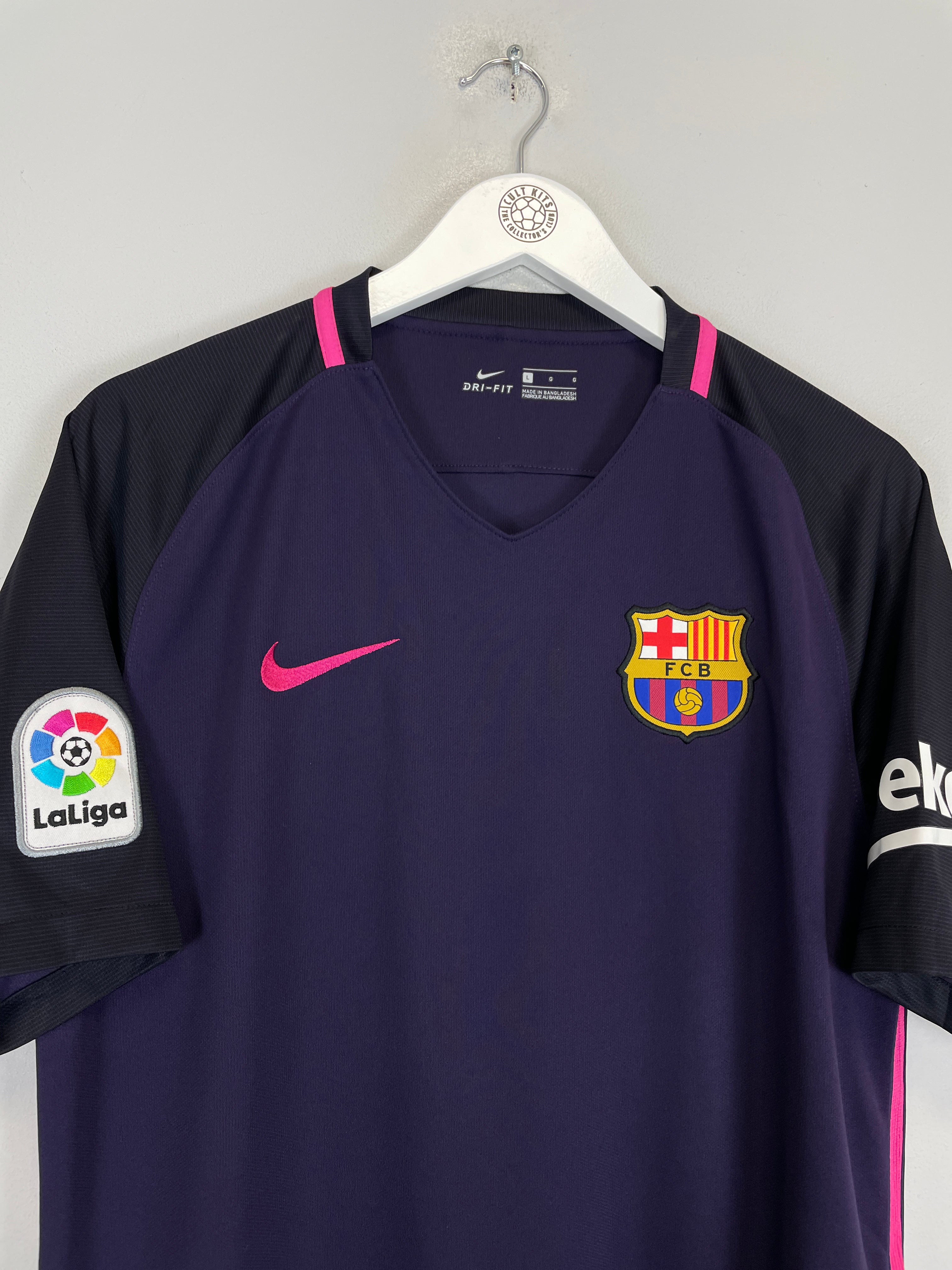 Shop 2016/17 BARCELONA NEYMAR JR #11 AWAY SHIRT (L) NIKE, classic football shirts, vintage football shirts & retro soccer jerseys at Cult Kits