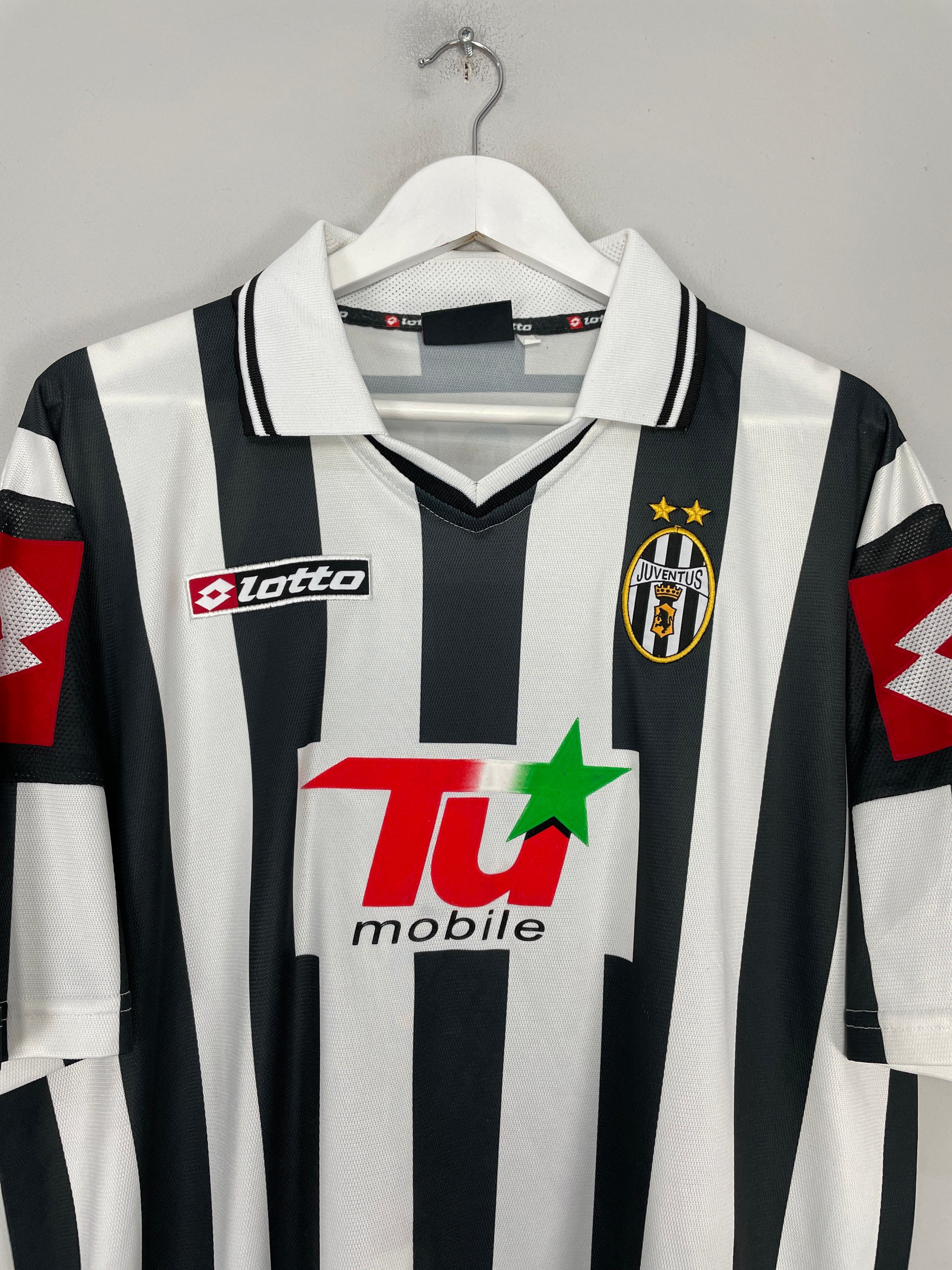 Shop 2001/02 JUVENTUS DEL PIERO #10 EUROPEAN HOME SHIRT (XL) LOTTO, classic football shirts, vintage football shirts & retro soccer jerseys at Cult Kits
