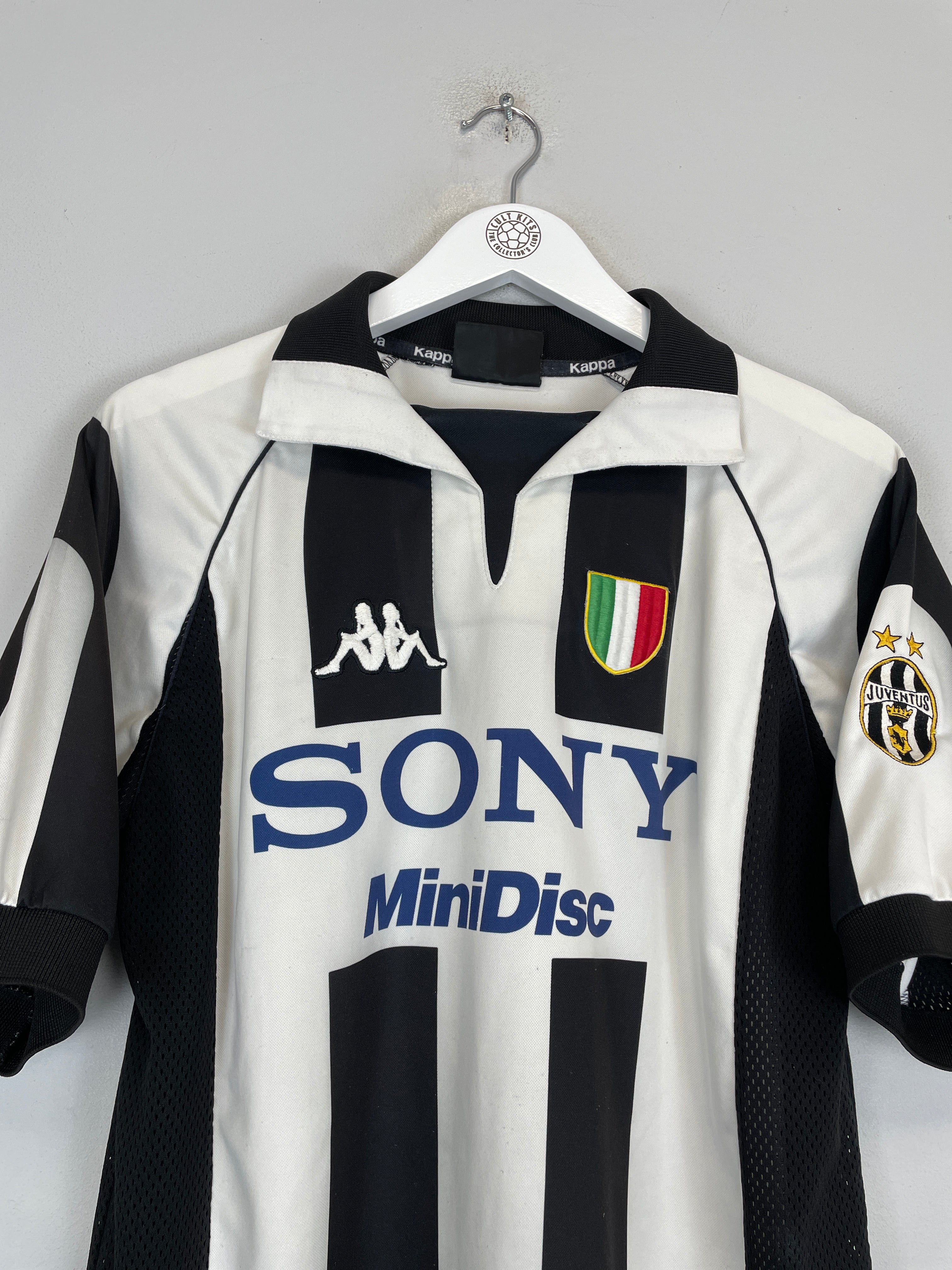 Shop 1997/98 JUVENTUS INZAGHI #9 HOME SHIRT (L) KAPPA, classic football shirts, vintage football shirts & retro soccer jerseys at Cult Kits