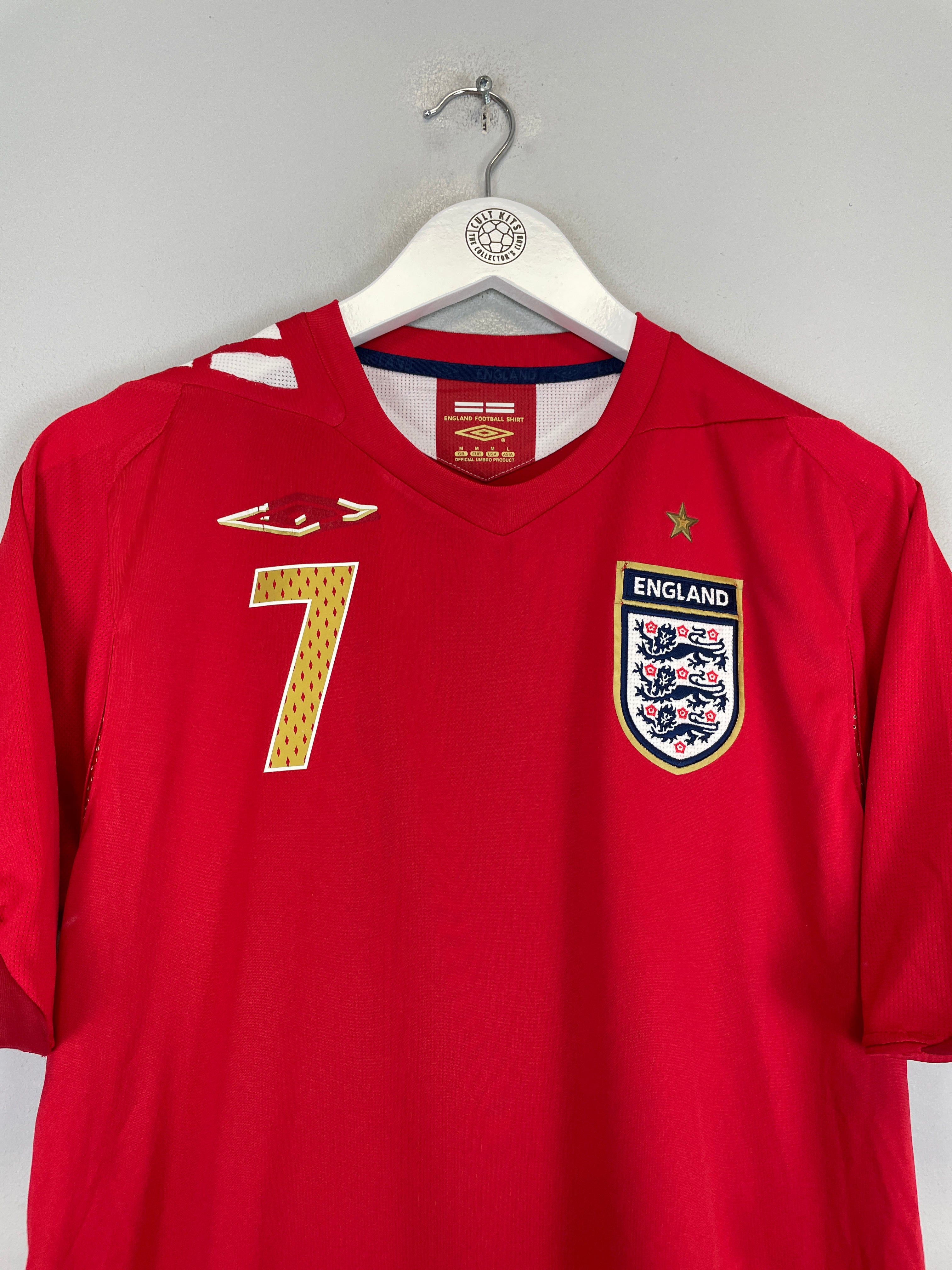 Shop 2006/08 ENGLAND BECKHAM #7 AWAY SHIRT (M) UMBRO, classic football shirts, vintage football shirts & retro soccer jerseys at Cult Kits
