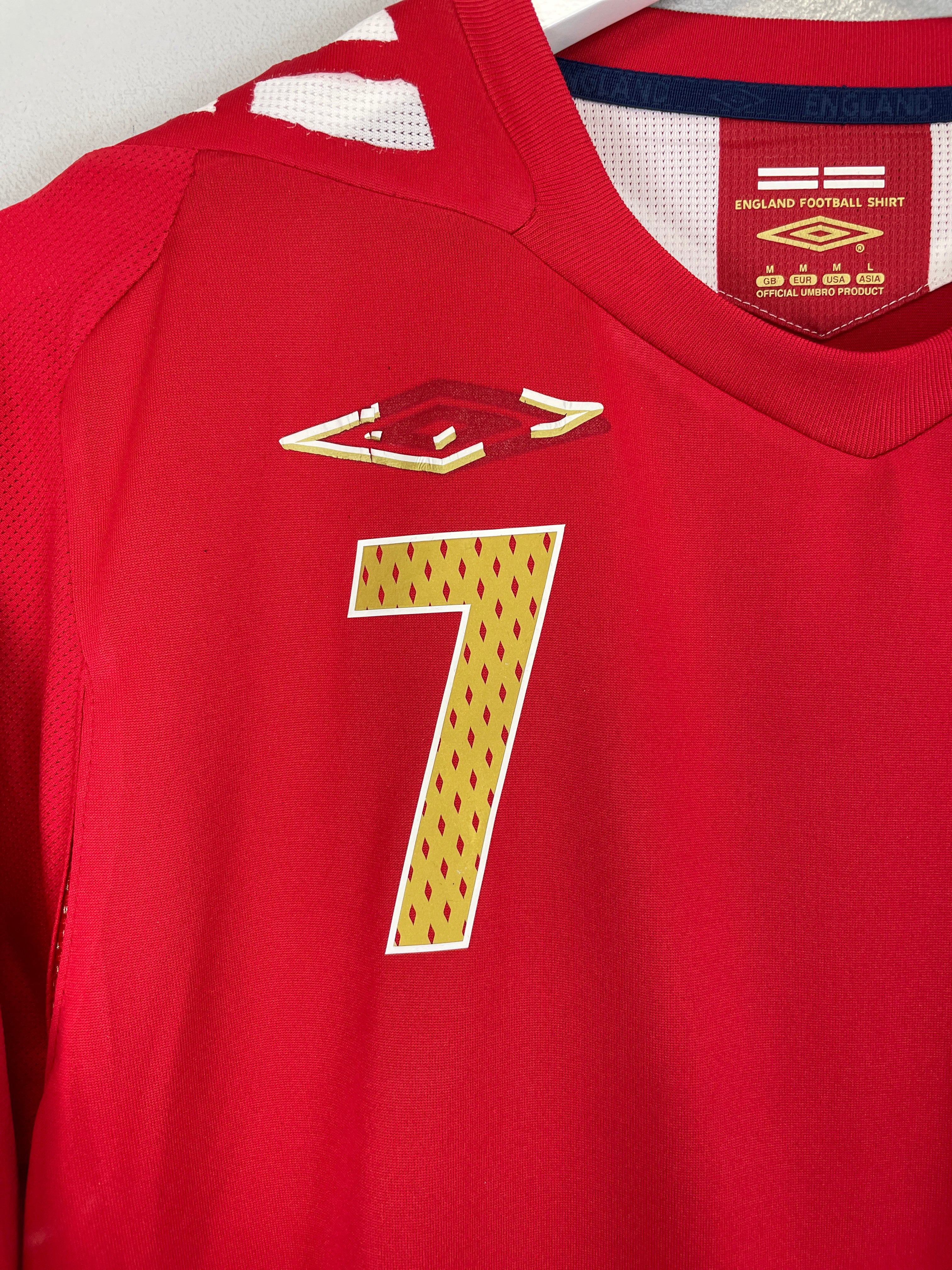 Shop 2006/08 ENGLAND BECKHAM #7 AWAY SHIRT (M) UMBRO, classic football shirts, vintage football shirts & retro soccer jerseys at Cult Kits