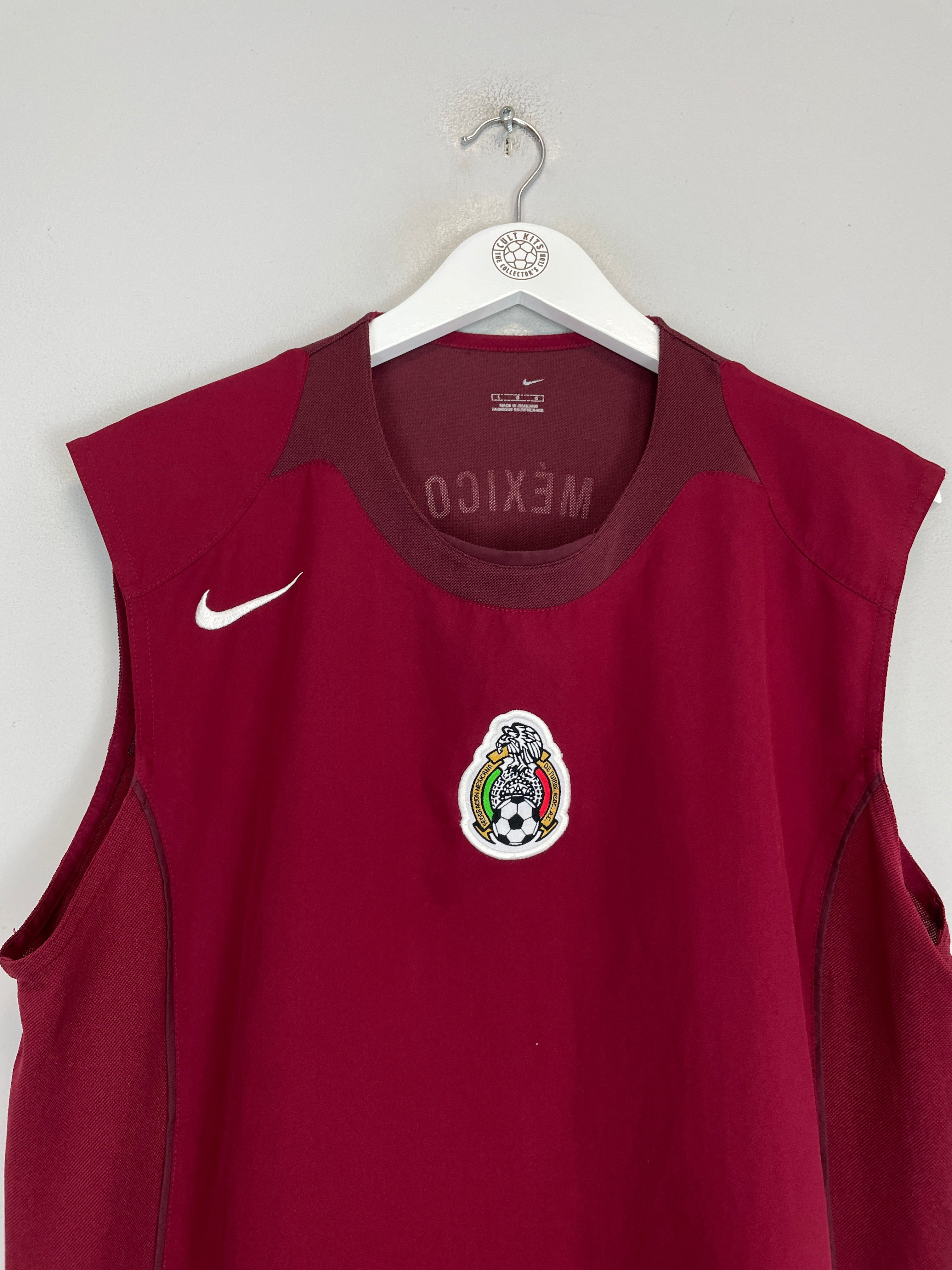 Shop 2005/06 MEXICO TRAINING VEST (L) NIKE, classic football shirts, vintage football shirts & retro soccer jerseys at Cult Kits
