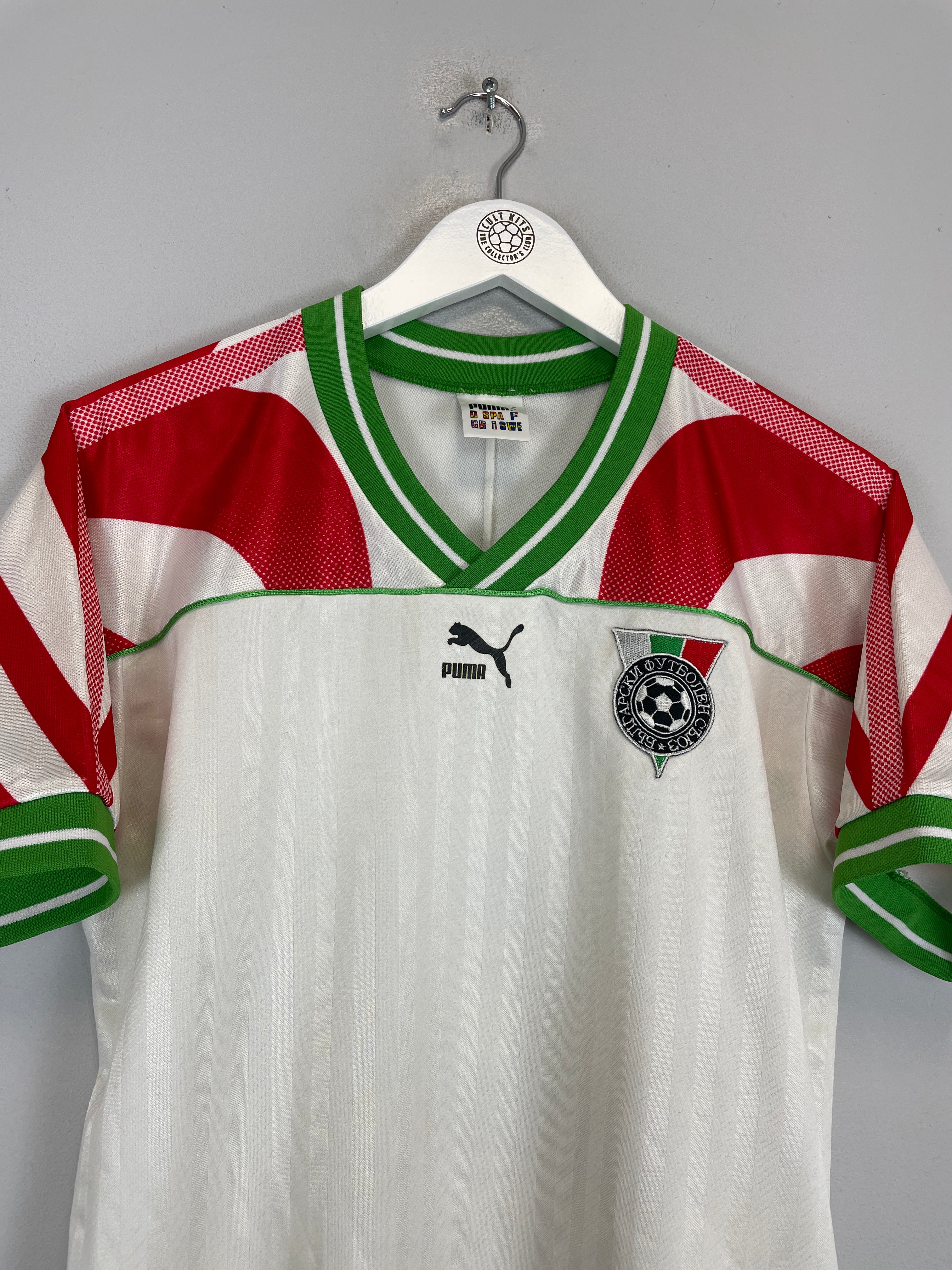 Shop 1995/96 BULGARIA #8 HOME SHIRT (M) PUMA, classic football shirts, vintage football shirts & retro soccer jerseys at Cult Kits