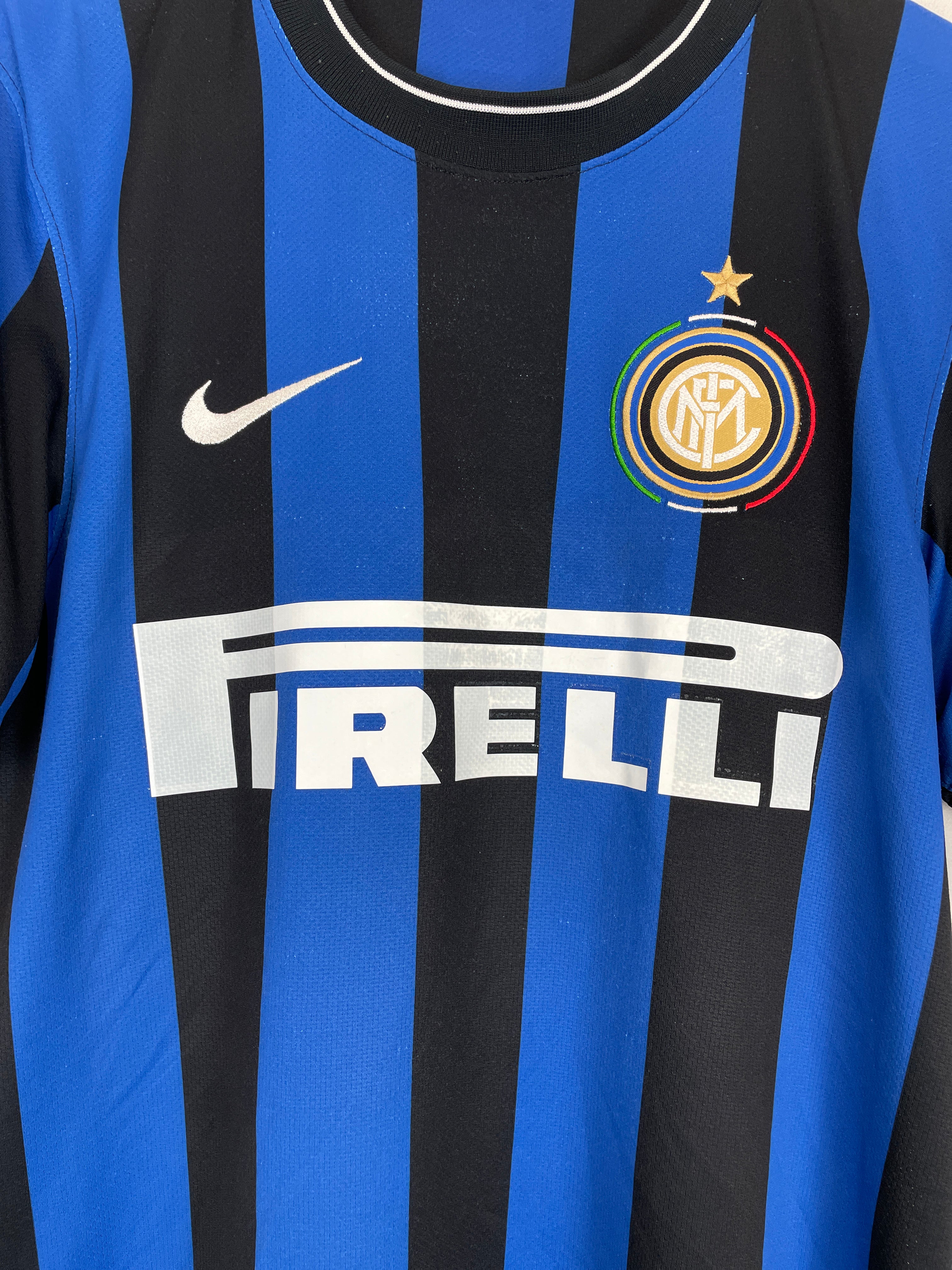 Shop 2009/10 INTER MILAN ETO'O #9 HOME SHIRT (M) NIKE, classic football shirts, vintage football shirts & retro soccer jerseys at Cult Kits