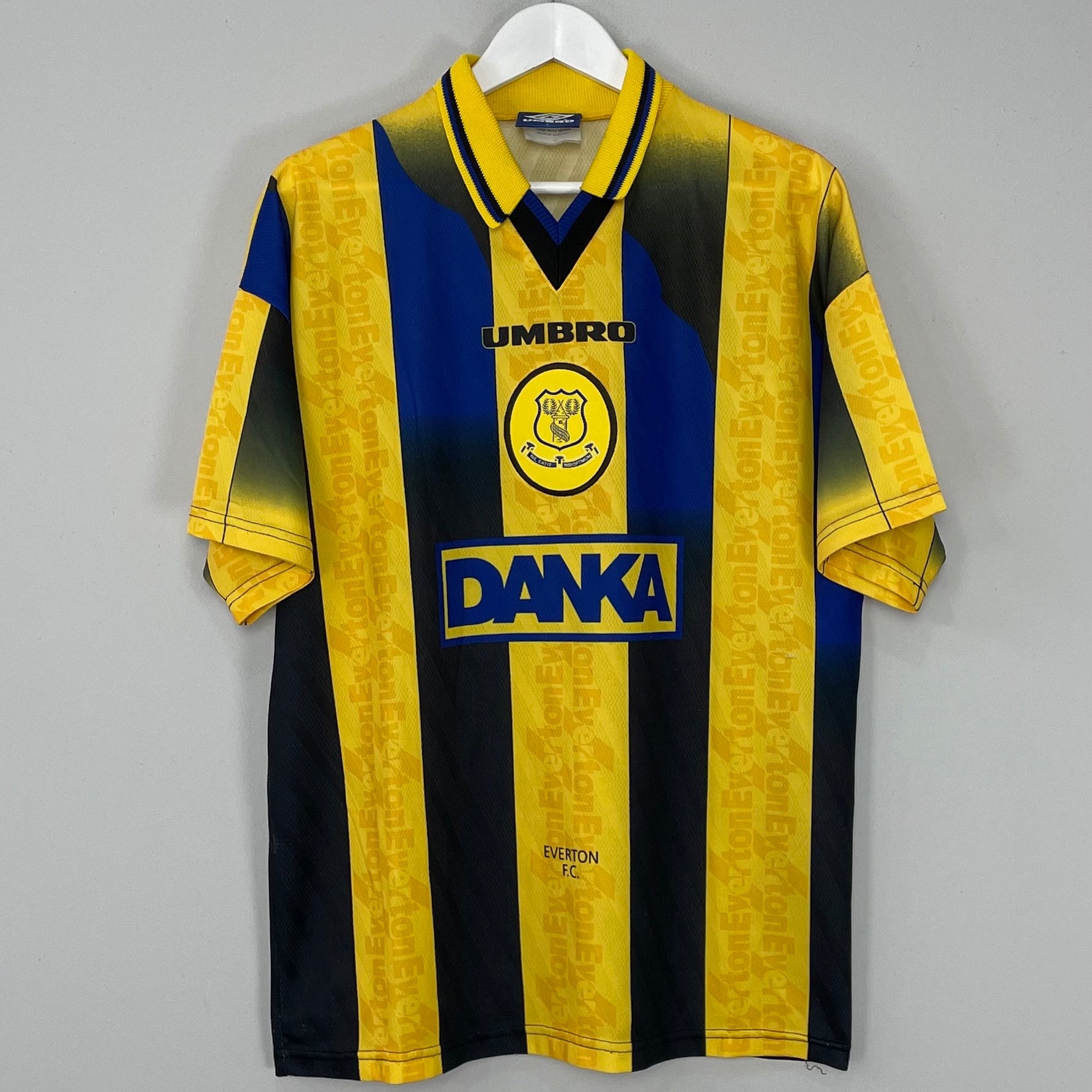 Shop 1996/98 EVERTON AWAY SHIRT (L) UMBRO, classic football shirts, vintage football shirts & retro soccer jerseys at Cult Kits