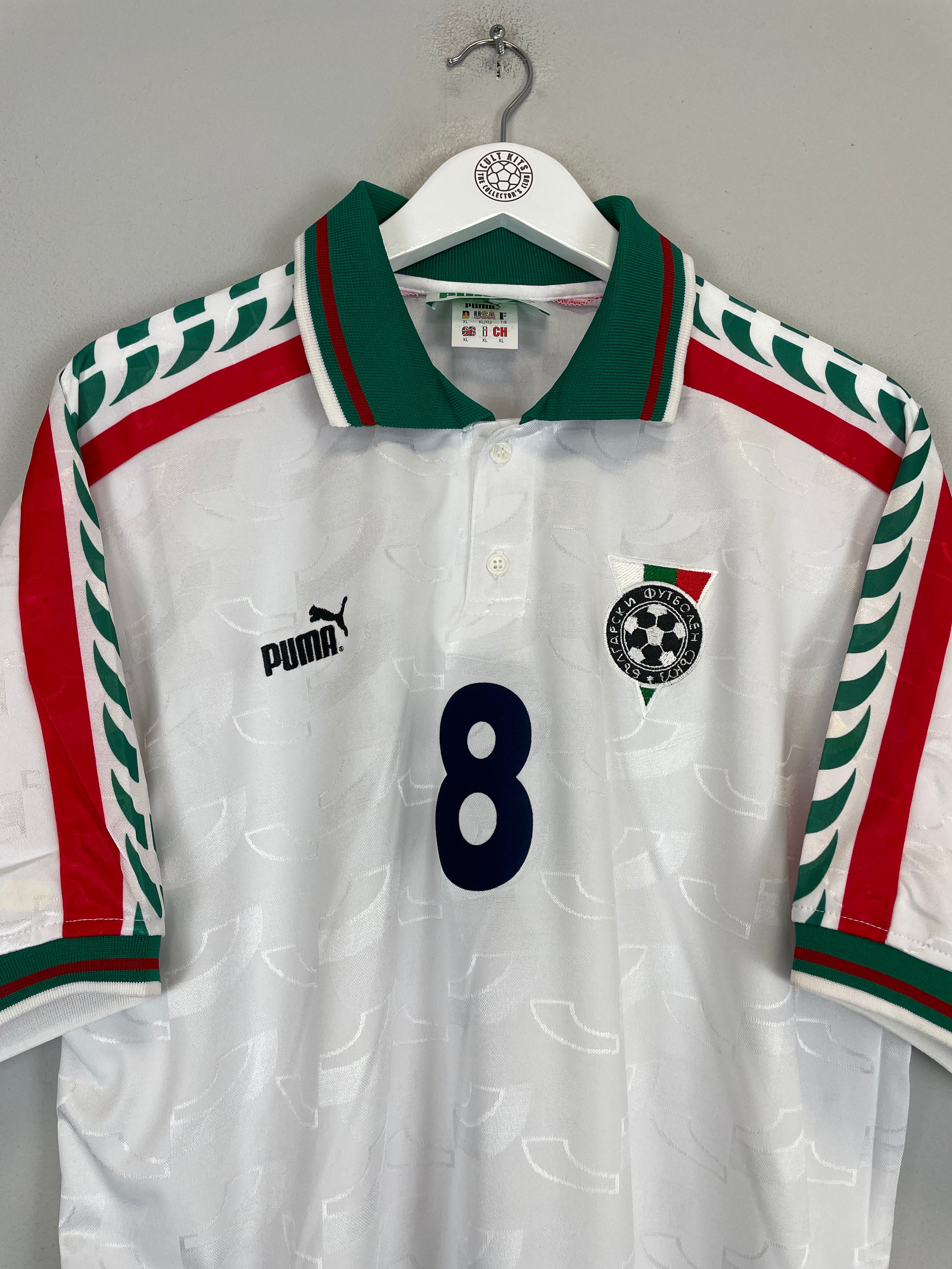 Shop 1996/98 BULGARIA STOITCHKOV #8 HOME SHIRT (XL) PUMA, classic football shirts, vintage football shirts & retro soccer jerseys at Cult Kits