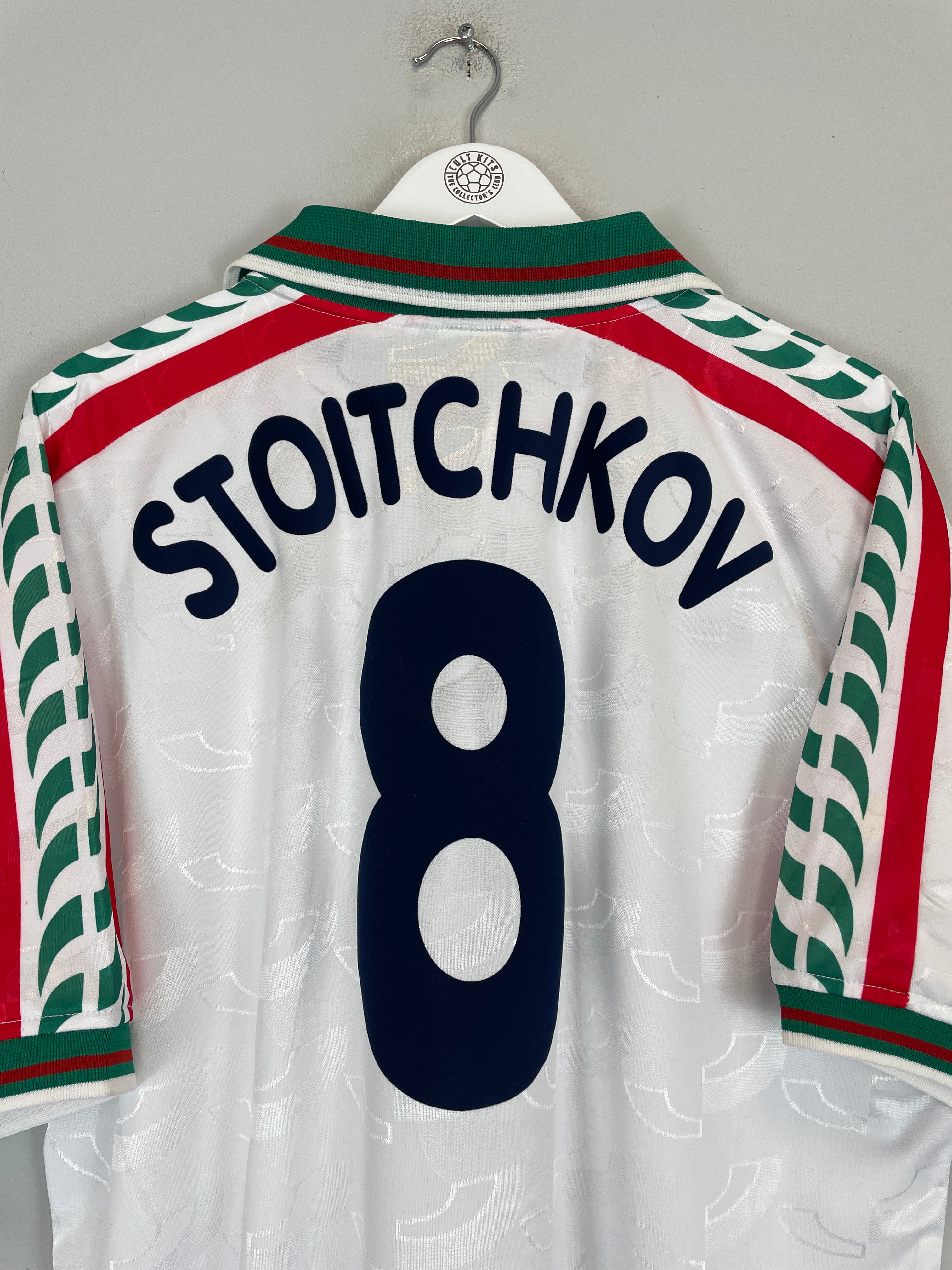 Shop 1996/98 BULGARIA STOITCHKOV #8 HOME SHIRT (XL) PUMA, classic football shirts, vintage football shirts & retro soccer jerseys at Cult Kits
