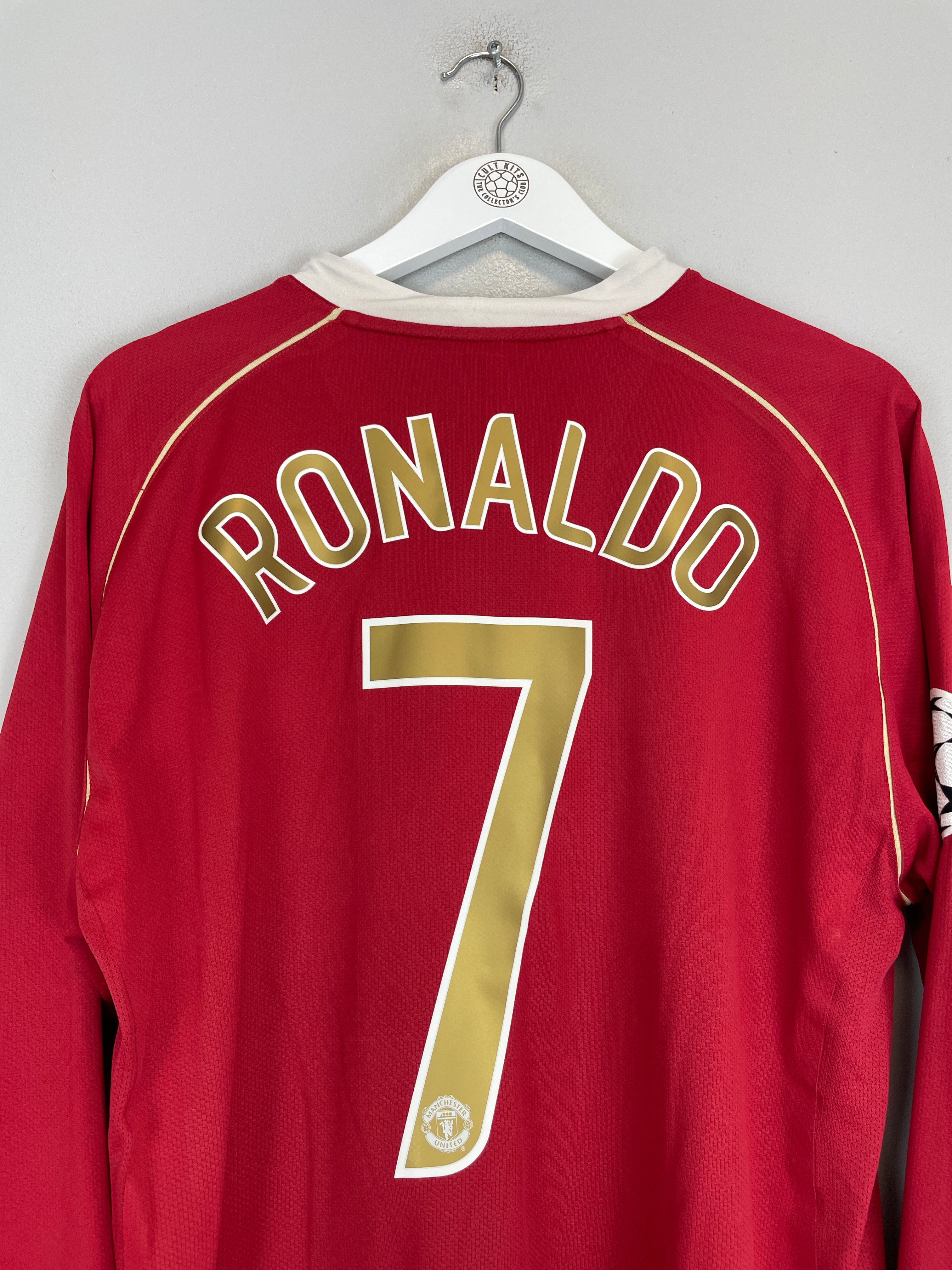 Shop 2006/07 MANCHESTER UNITED RONALDO #7 *PLAYER ISSUE* C/L L/S HOME SHIRT (XL) NIKE, classic football shirts, vintage football shirts & retro soccer jerseys at Cult Kits