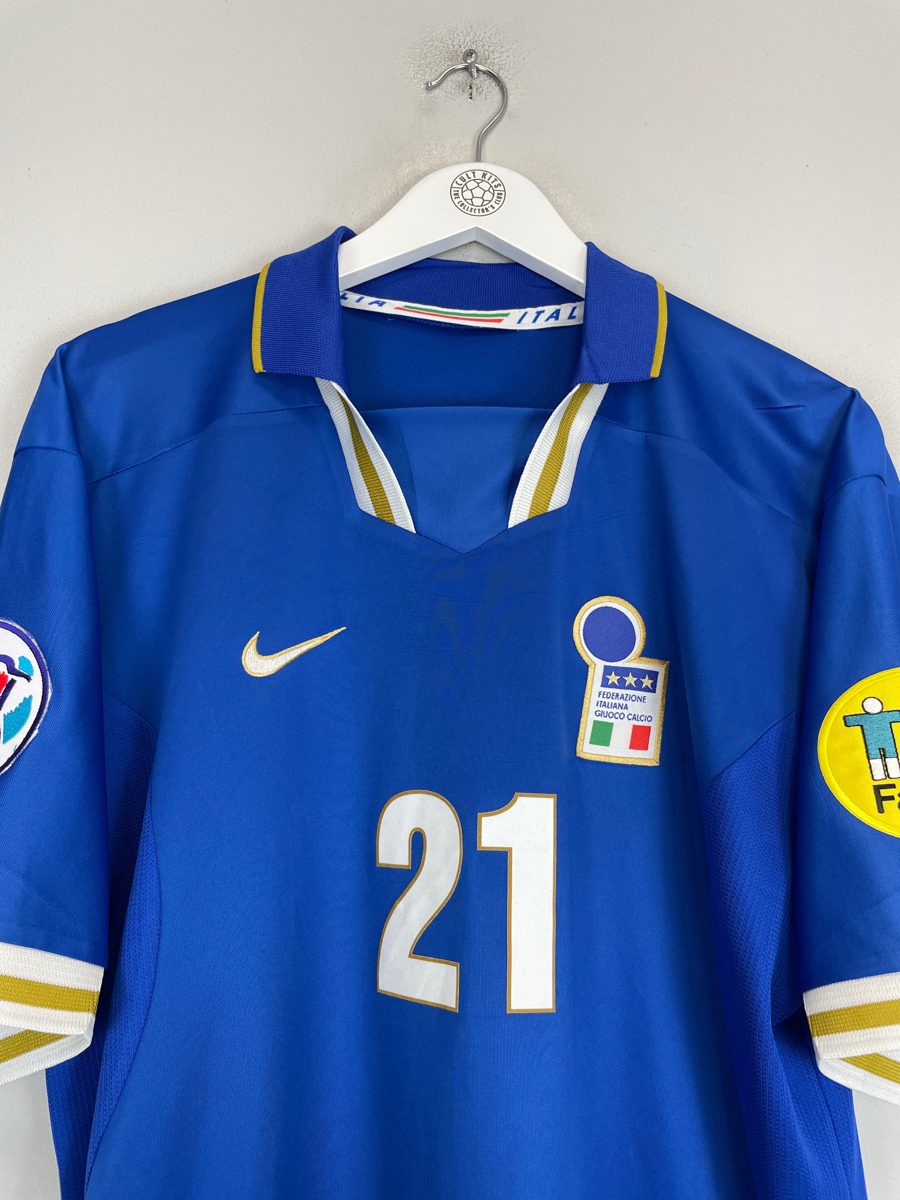 Shop 1996/97 ITALY ZOLA #21 HOME SHIRT (L) NIKE, classic football shirts, vintage football shirts & retro soccer jerseys at Cult Kits