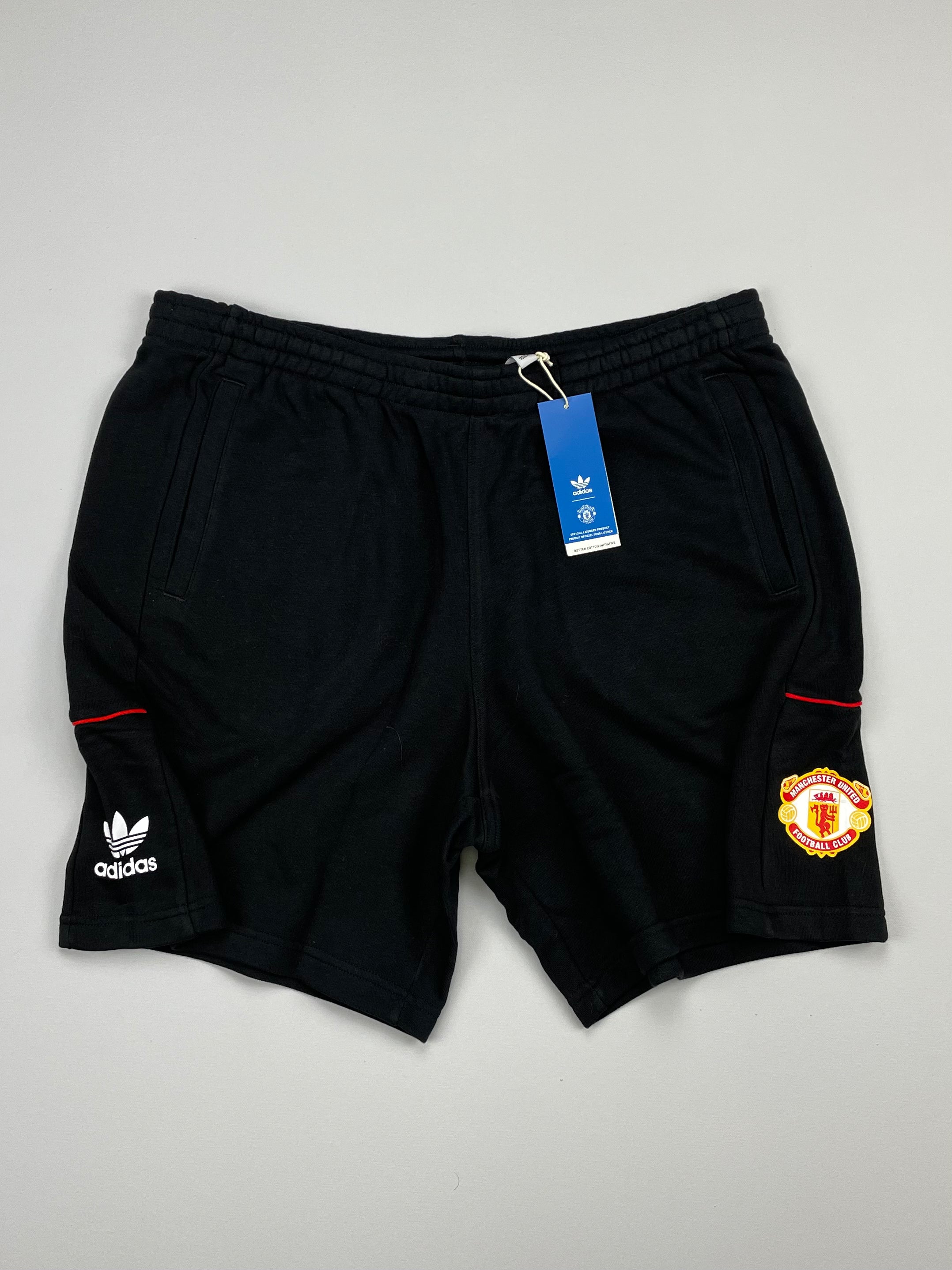 Shop 2021/22 MANCHESTER UNITED *BNWT* SHORTS (XL) ADIDAS ORIGINALS, classic football shirts, vintage football shirts & retro soccer jerseys at Cult Kits