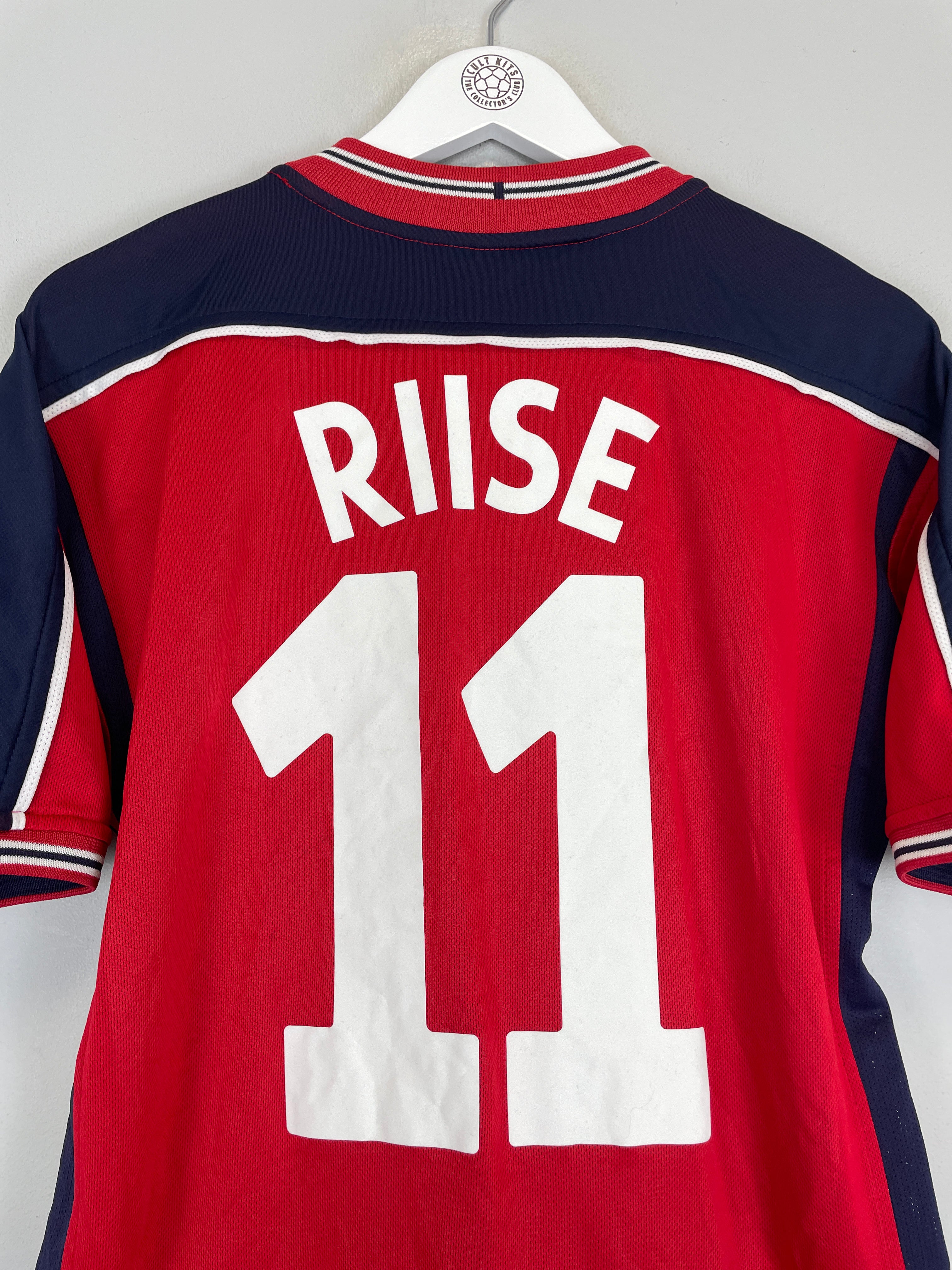 Shop 2003/04 NORWAY RIISE #11 HOME SHIRT (M) UMBRO, classic football shirts, vintage football shirts & retro soccer jerseys at Cult Kits