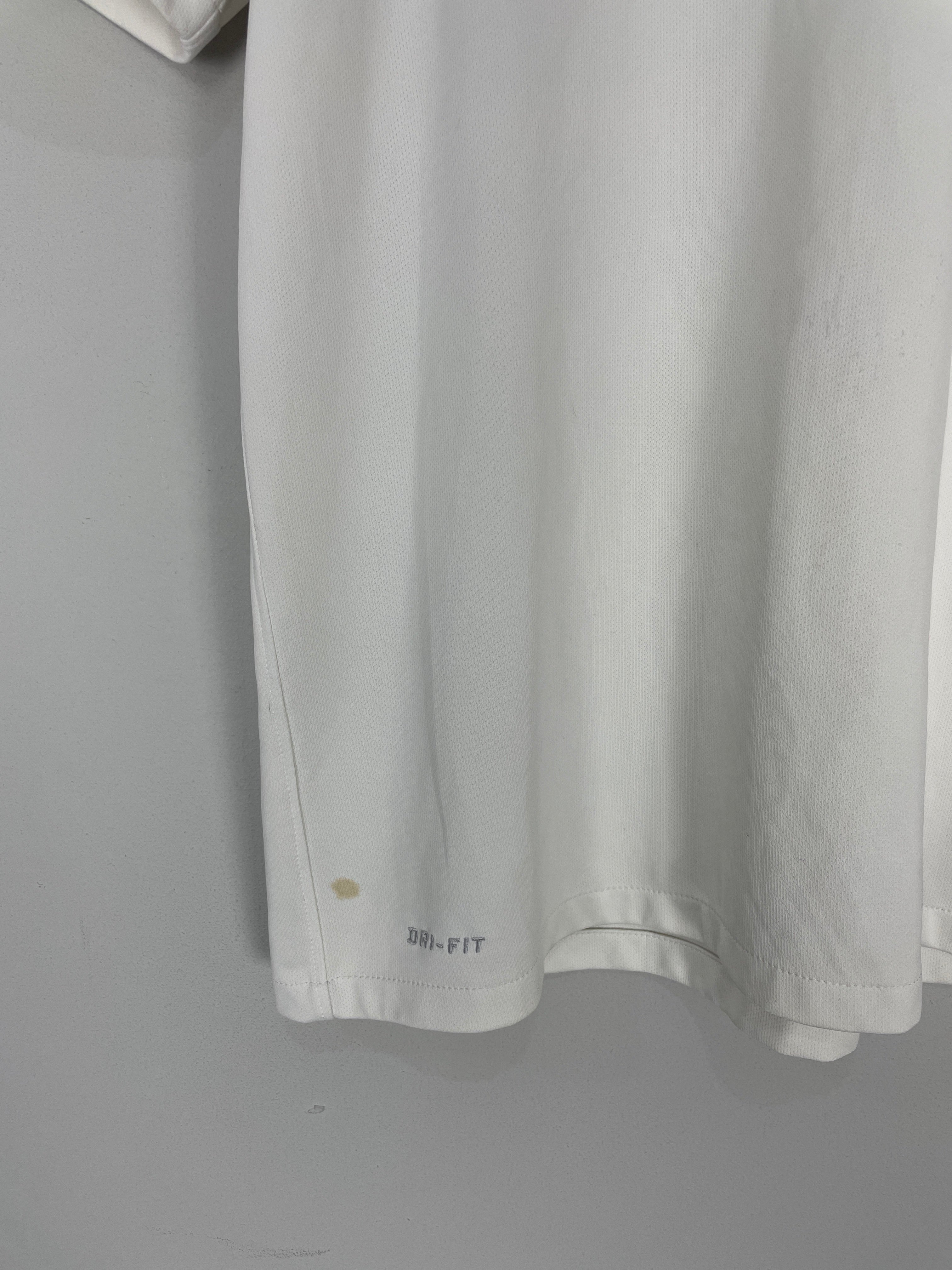 Shop 2014/15 SOUTH KOREA AWAY SHIRT (M) NIKE, classic football shirts, vintage football shirts & retro soccer jerseys at Cult Kits