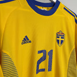 Shop 2002/03 SWEDEN IBRAHIMOVIC #21 HOME SHIRT (L) ADIDAS, classic football shirts, vintage football shirts & retro soccer jerseys at Cult Kits