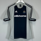 Shop 2002/03 NEWCASTLE UNITED SHEARER #9 AWAY SHIRT (M) ADIDAS, classic football shirts, vintage football shirts & retro soccer jerseys at Cult Kits