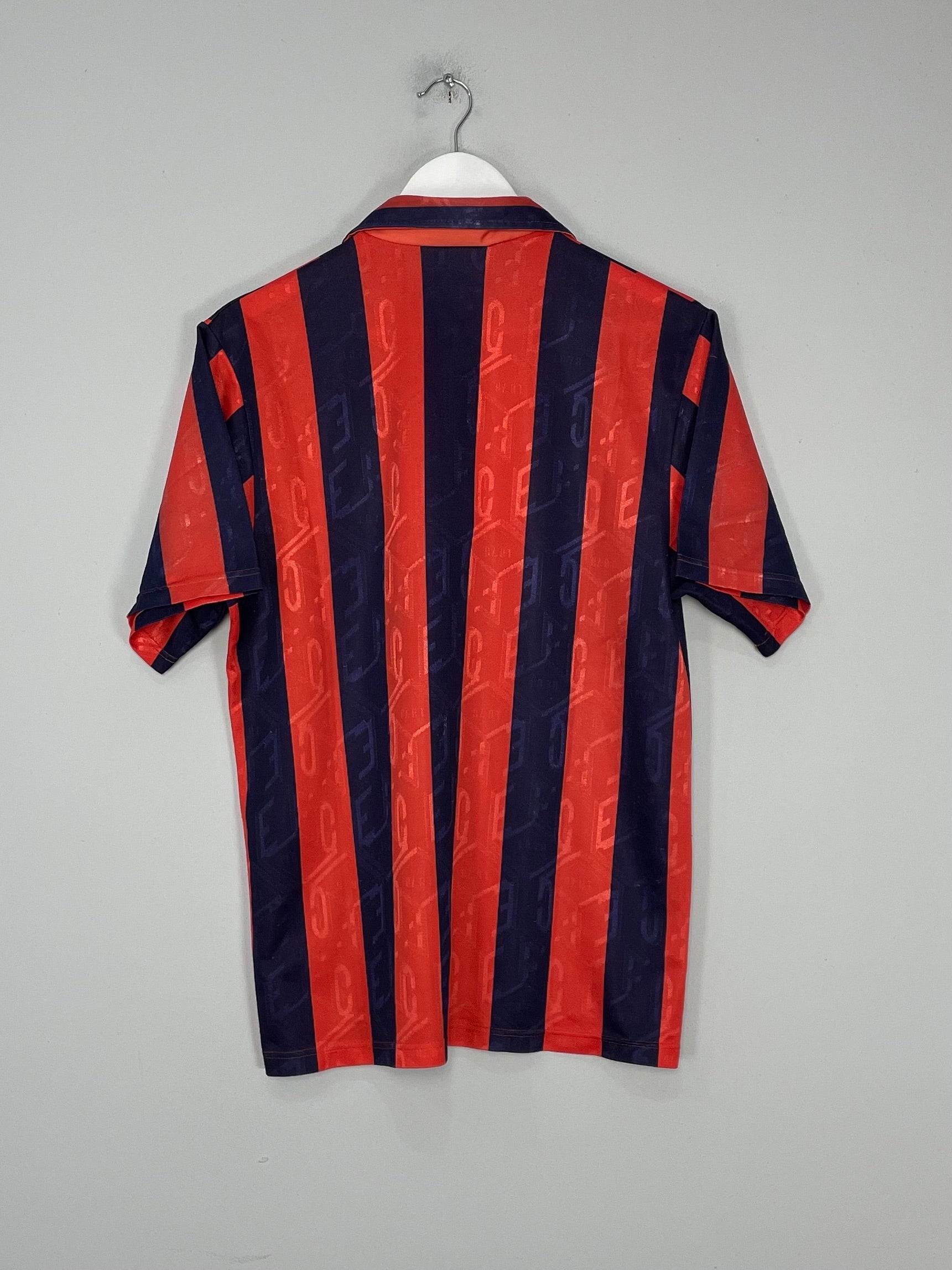 Shop 1992/94 EVERTON AWAY SHIRT (M) UMBRO, classic football shirts, vintage football shirts & retro soccer jerseys at Cult Kits