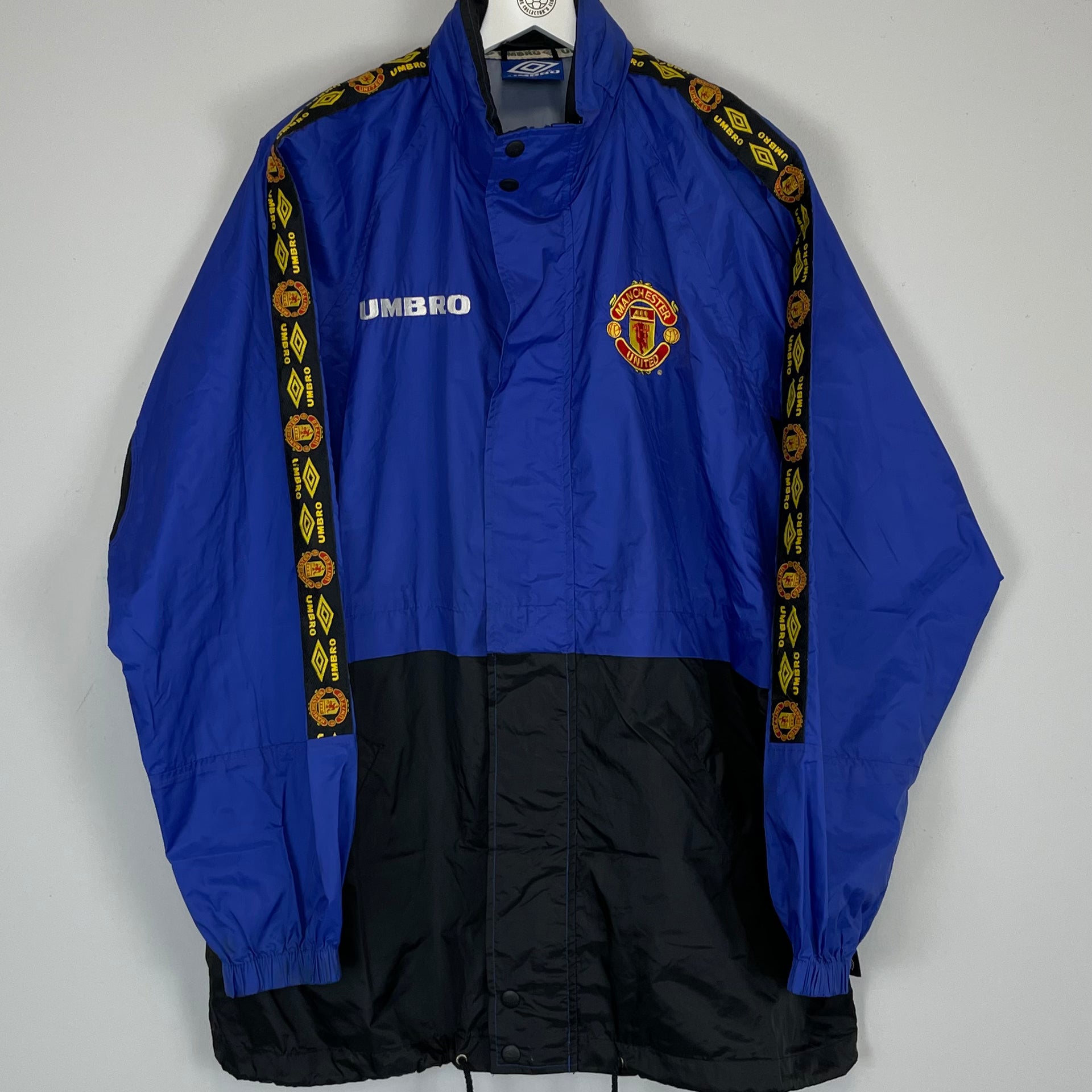 Shop 1996/98 MANCHESTER UNITED TRACK JACKET (L) UMBRO, classic football shirts, vintage football shirts & retro soccer jerseys at Cult Kits