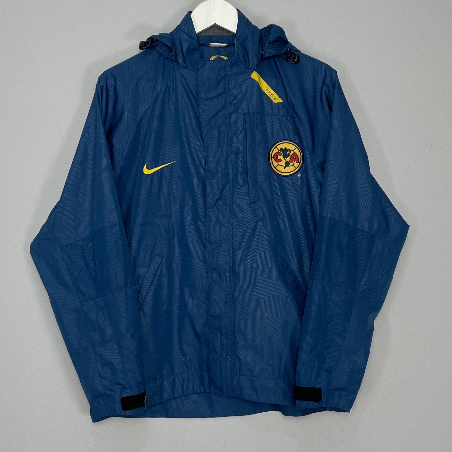 Shop 2004/06 CLUB AMERICA TRACK JACKET (S) NIKE, classic football shirts, vintage football shirts & retro soccer jerseys at Cult Kits