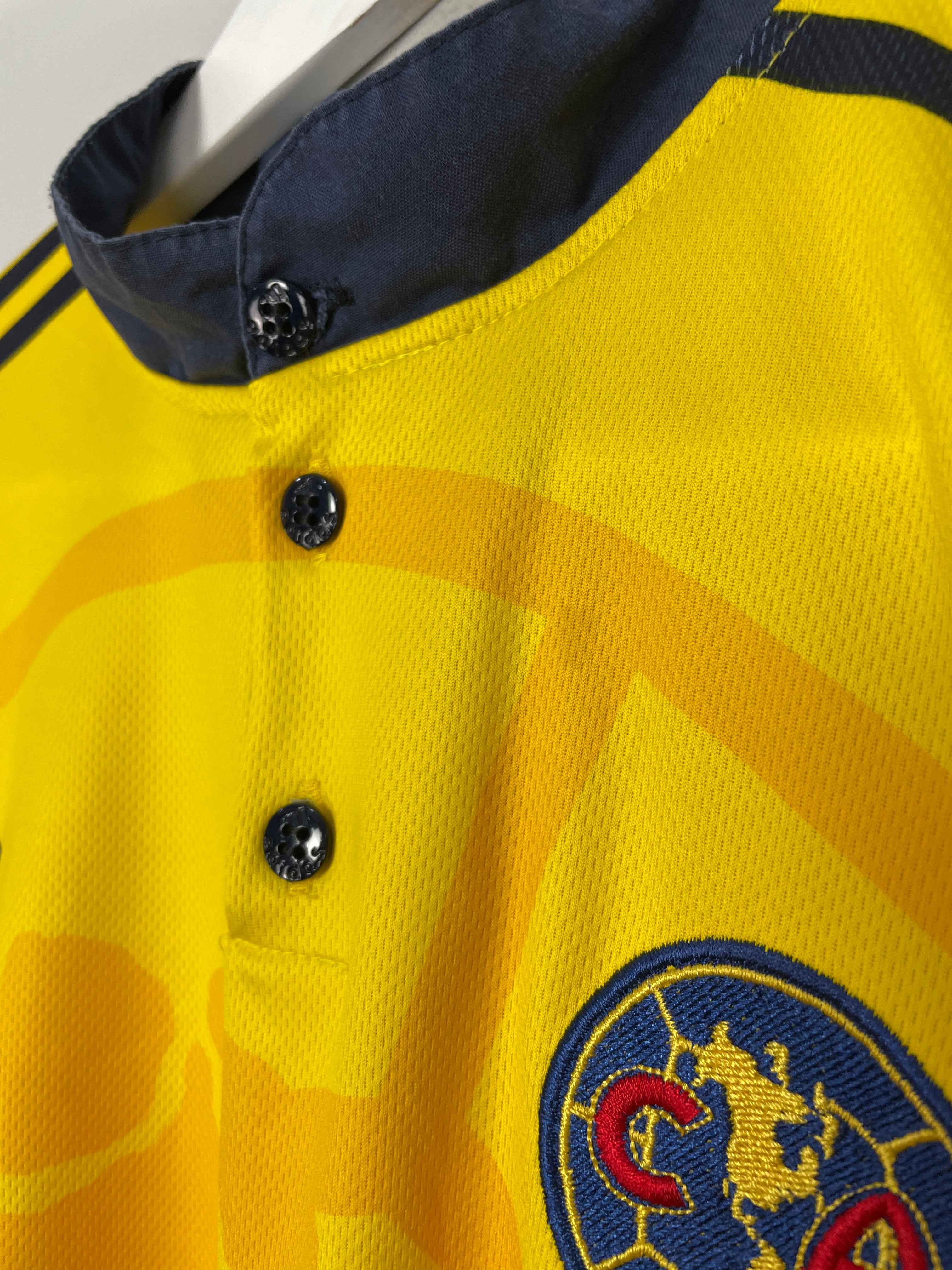 Shop 1999/00 CLUB AMERICA HOME SHIRT (L) ADIDAS, classic football shirts, vintage football shirts & retro soccer jerseys at Cult Kits