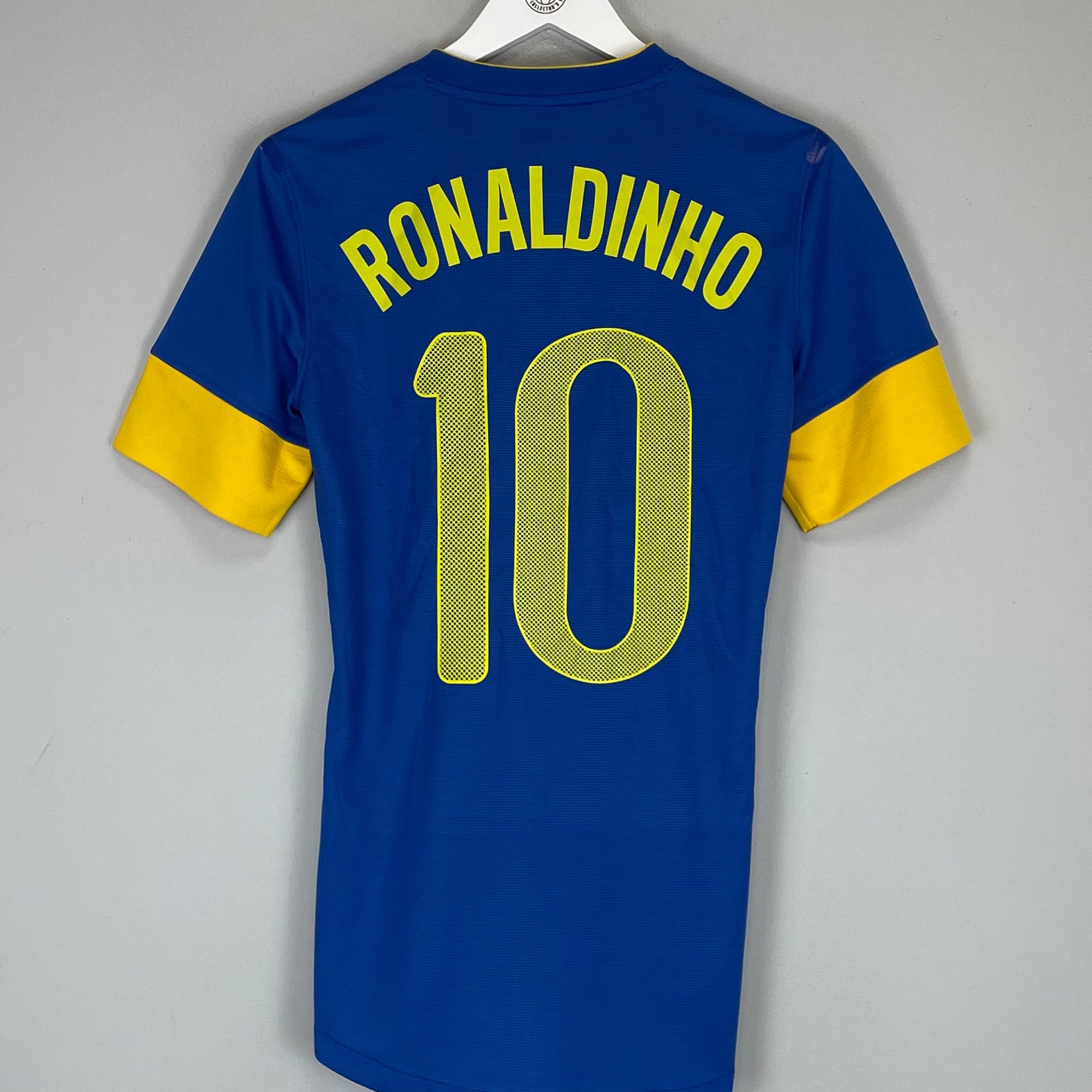 Buy 2012/13 BRAZIL RONALDINHO 10 *AUTHENTIC* AWAY SHIRT (M) NIKE ~ Free worldwide shipping available ~ Authentic Vintage Football Shirts from Cult Kits