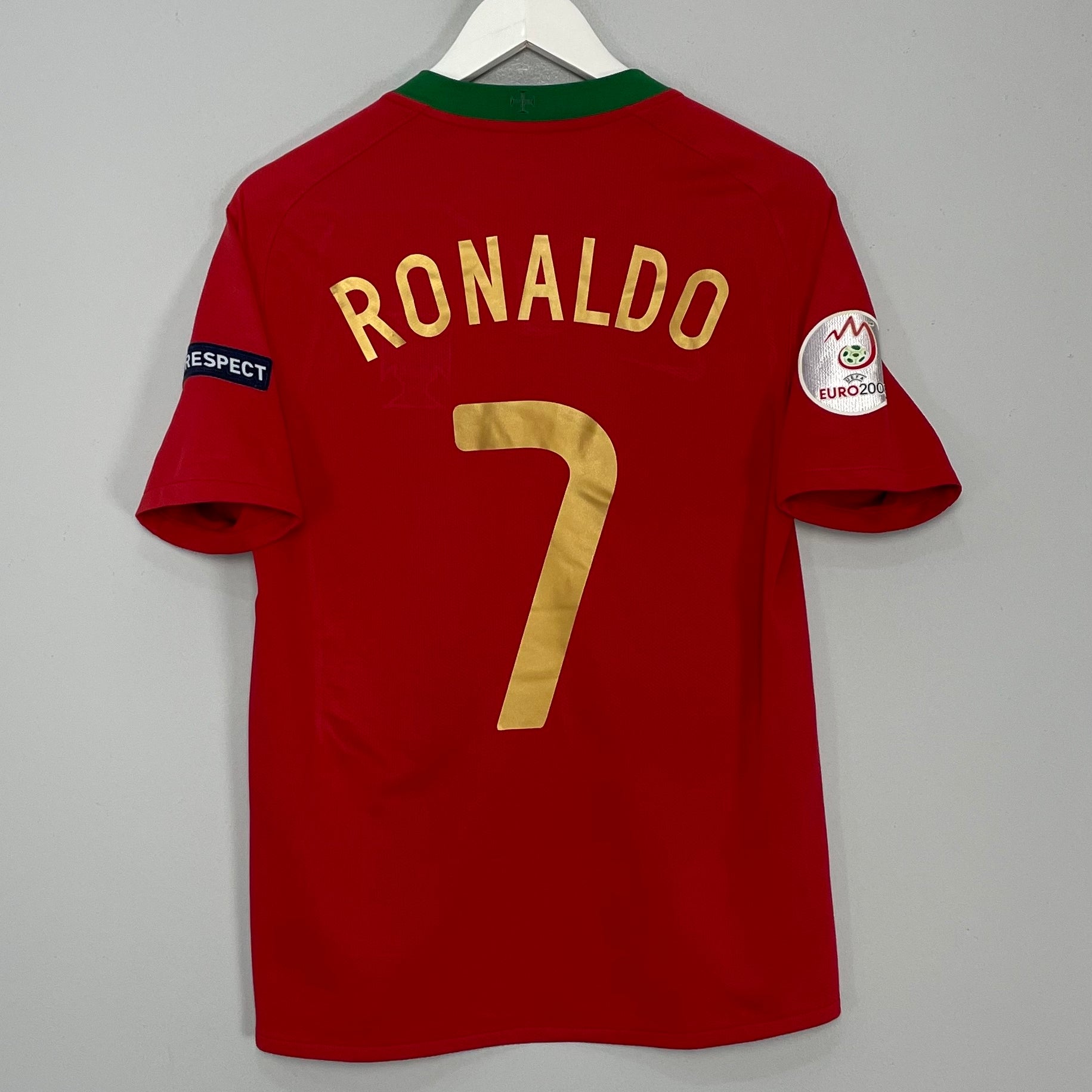 Shop 2008/10 PORTUGAL C.RONALDO #7 HOME SHIRT (XL.KIDS) NIKE, classic football shirts, vintage football shirts & retro soccer jerseys at Cult Kits