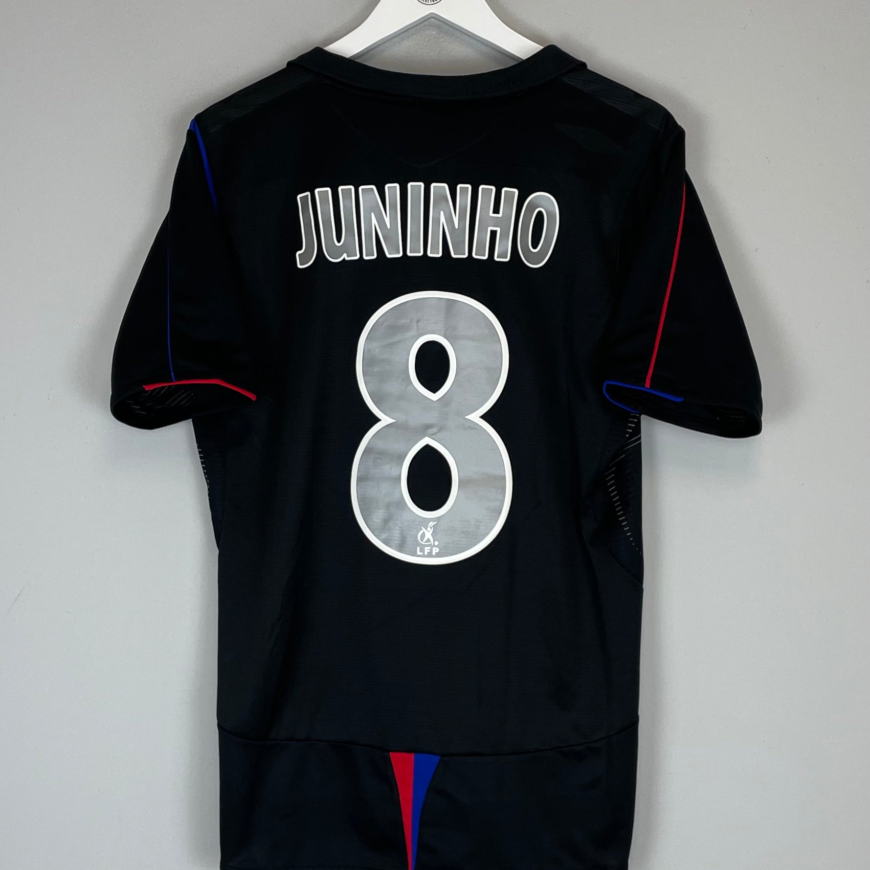Buy 2005/06 LYON JUNINHO 8 AWAY SHIRT (M) UMBRO ~ Free worldwide shipping available ~ Authentic Vintage Football Shirts from Cult Kits