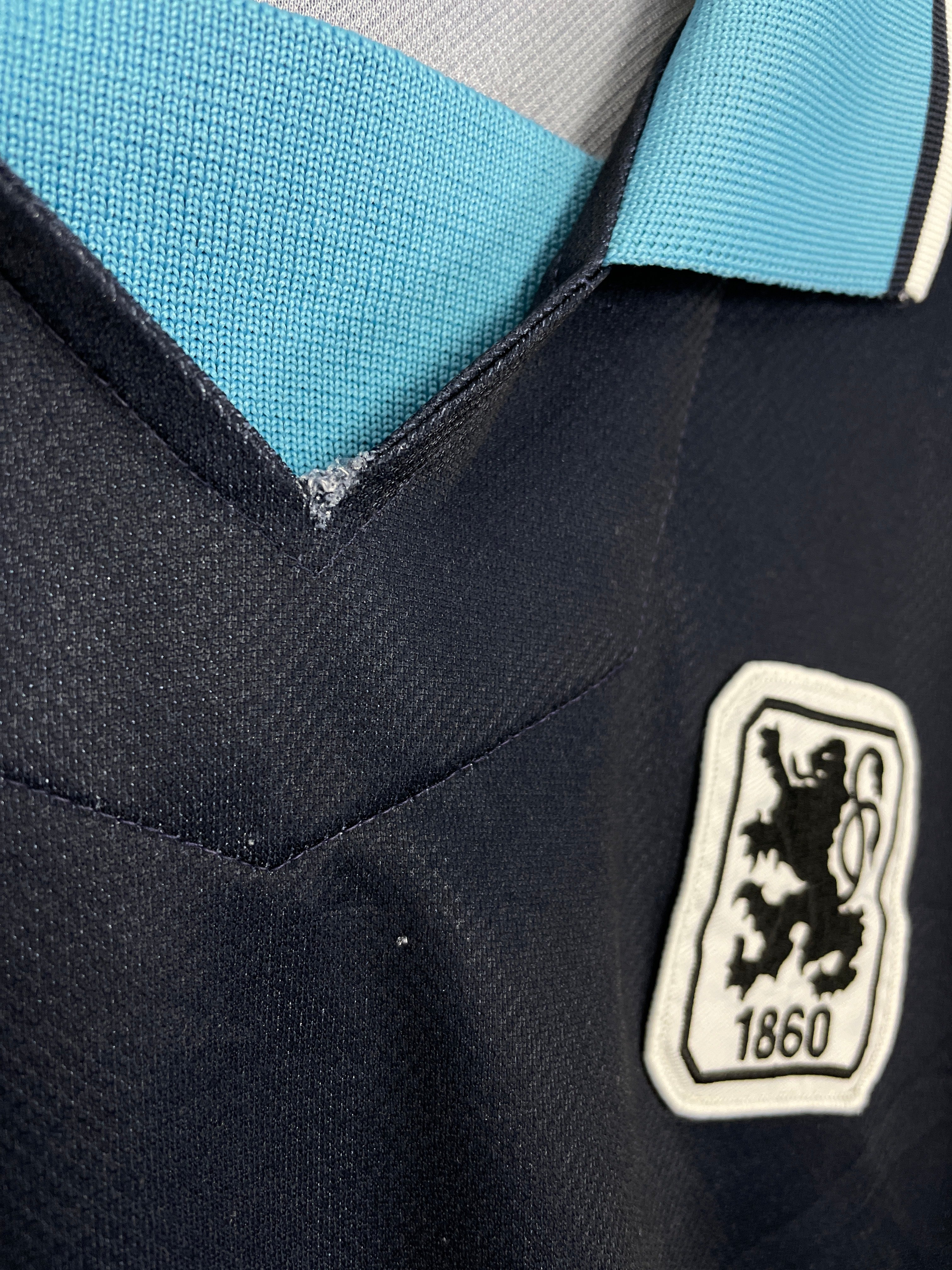 Shop 1997/98 1860 MUNICH AWAY SHIRT (M) NIKE, classic football shirts, vintage football shirts & retro soccer jerseys at Cult Kits