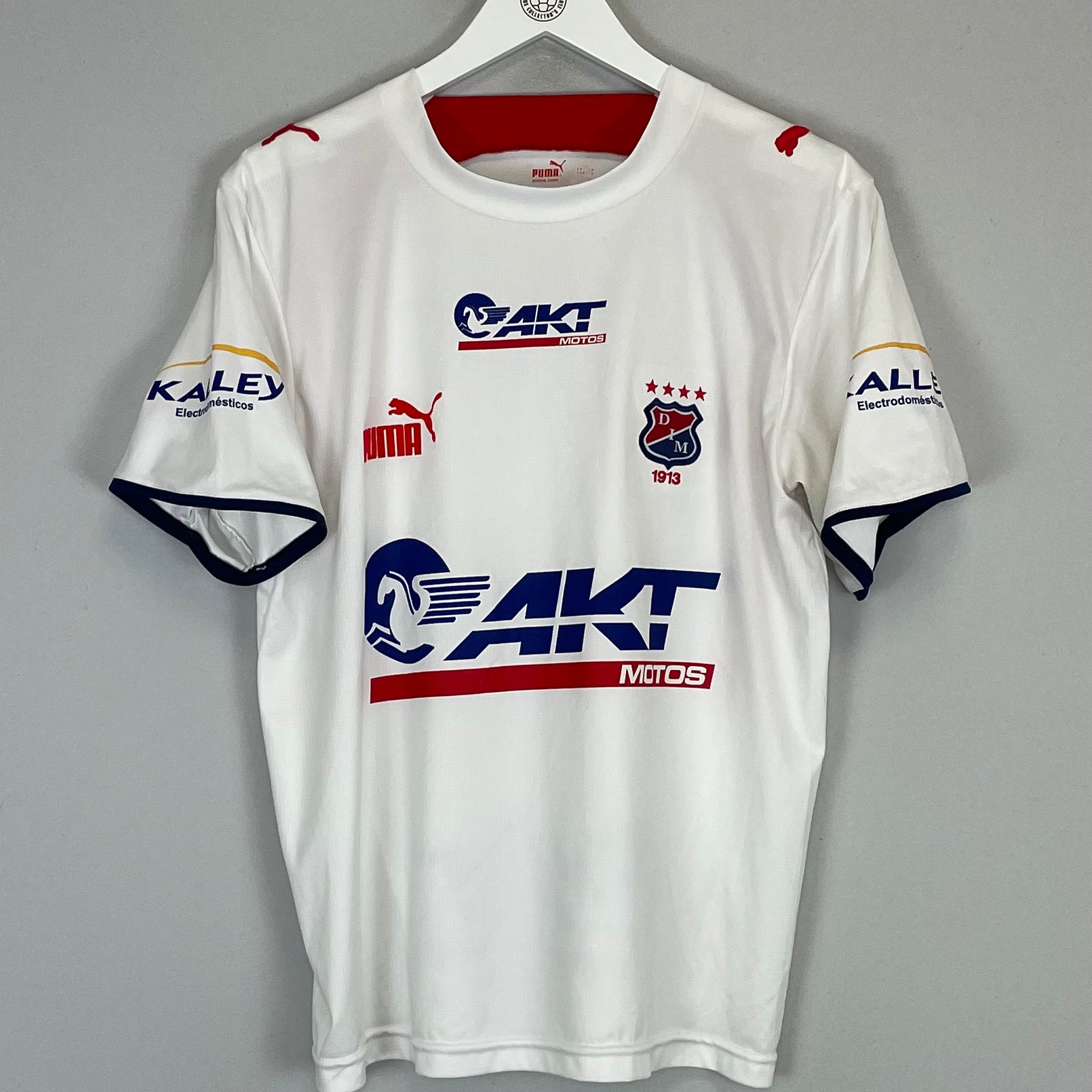 Shop 2006 INDEPENDIENTE MEDELLIN AWAY SHIRT (S) PUMA, classic football shirts, vintage football shirts & retro soccer jerseys at Cult Kits