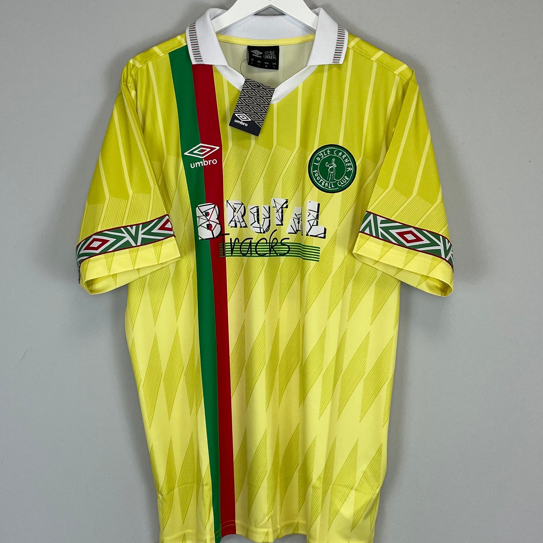 Shop 2000/01 LOYLE CARNER FC *BNWT* AWAY SHIRT (L) UMBRO, classic football shirts, vintage football shirts & retro soccer jerseys at Cult Kits