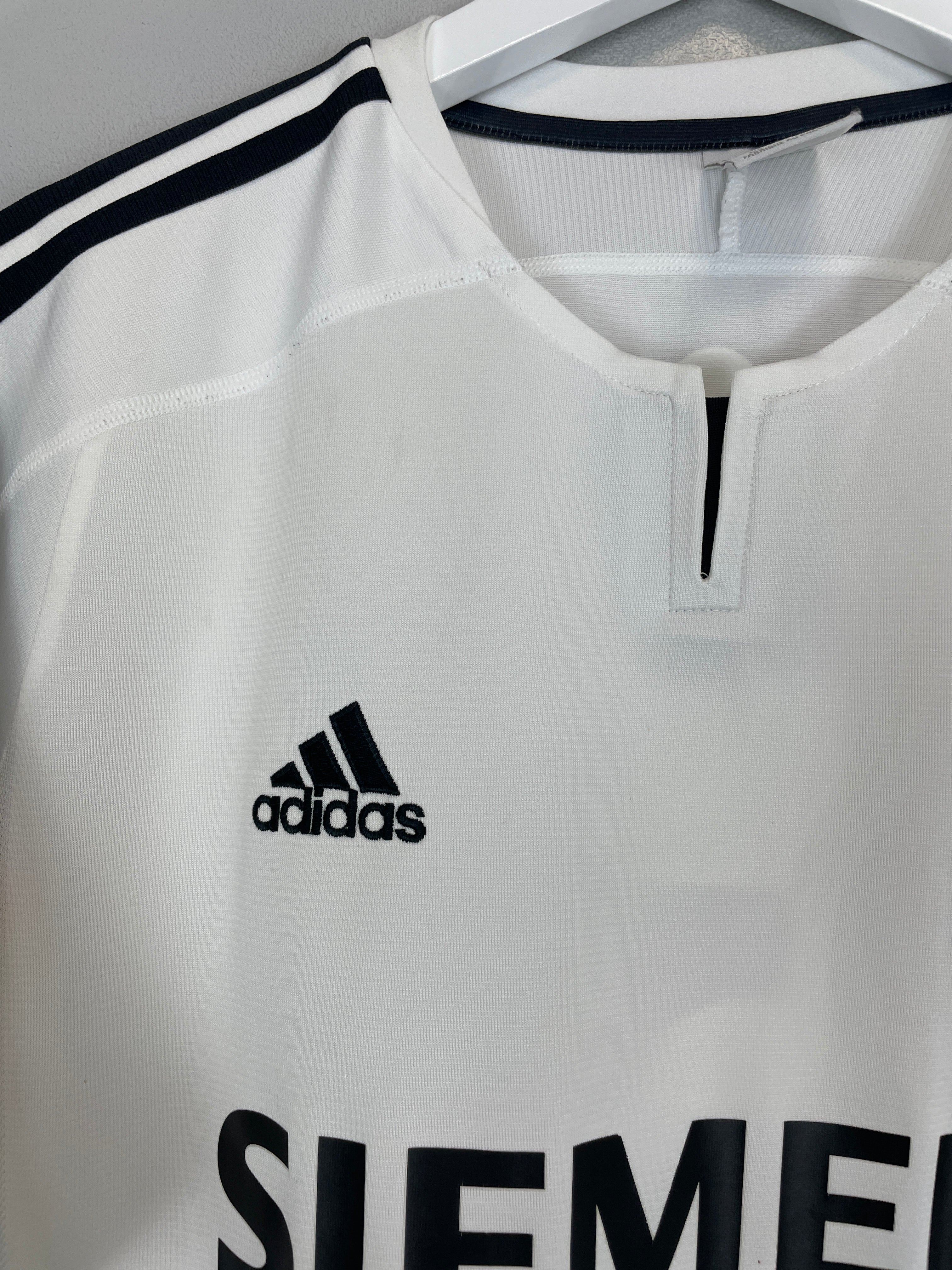 Shop 2003/04 REAL MADRID ZIDANE #5 HOME SHIRT (L) ADIDAS, classic football shirts, vintage football shirts & retro soccer jerseys at Cult Kits