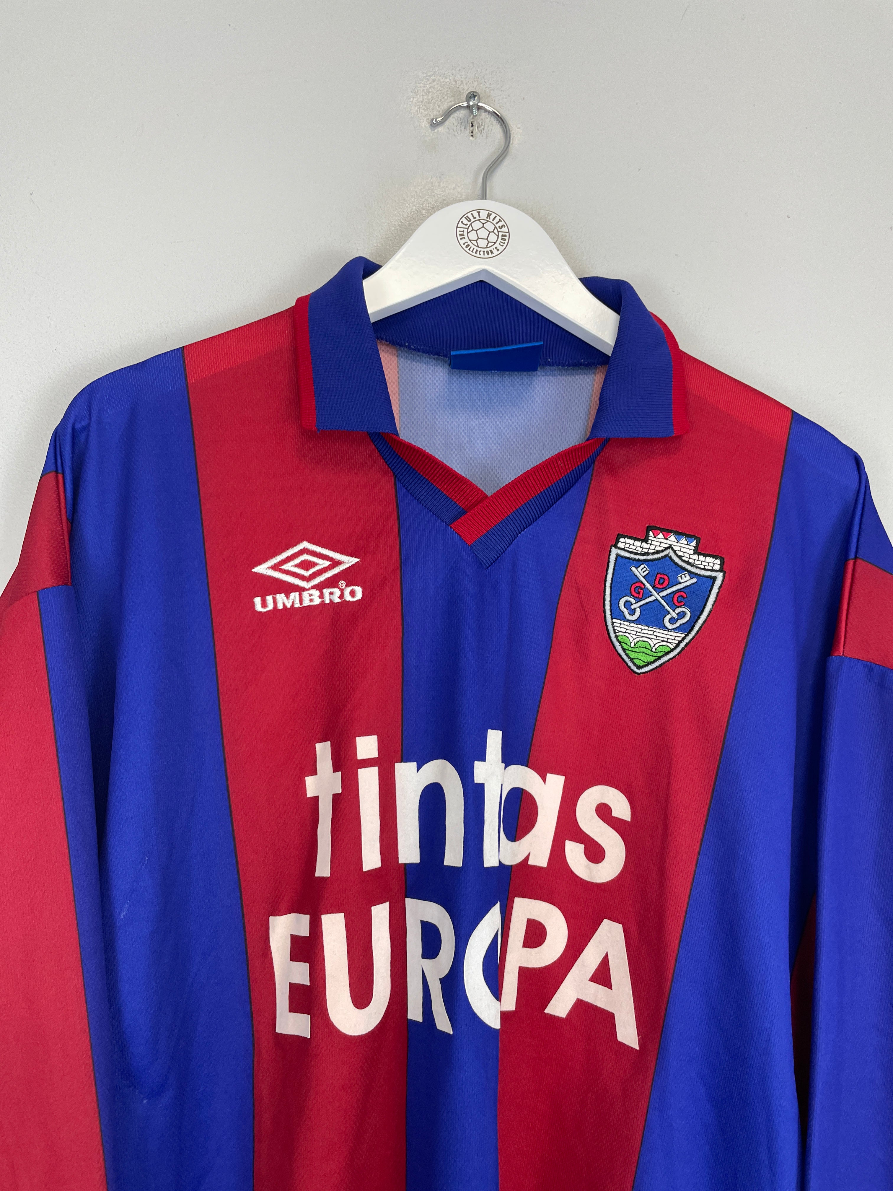 Shop 1999/00 GD CHAVES HOME SHIRT (XL) UMBRO, classic football shirts, vintage football shirts & retro soccer jerseys at Cult Kits