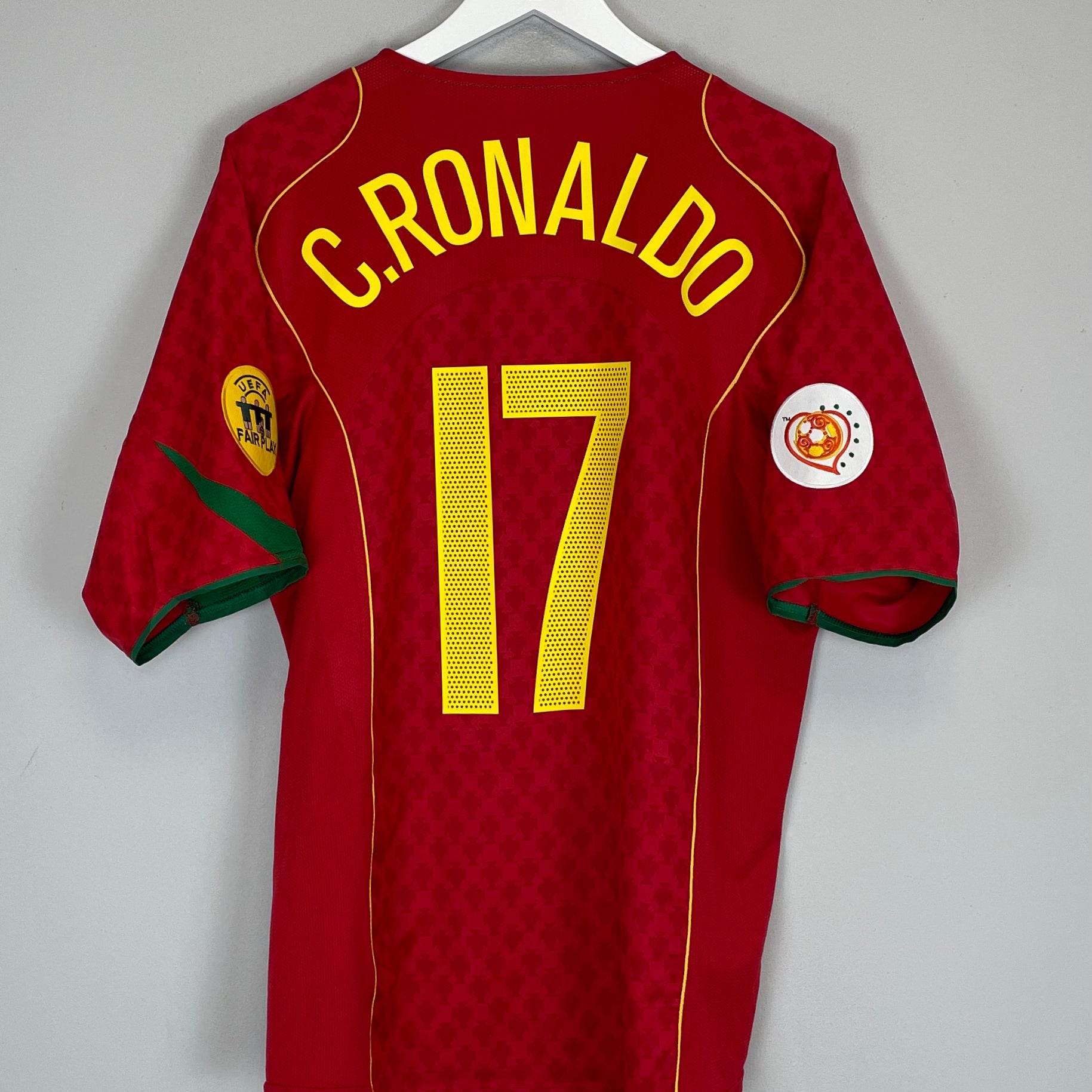 Shop 2004/06 PORTUGAL RONALDO #17 HOME SHIRT (L) NIKE, classic football shirts, vintage football shirts & retro soccer jerseys at Cult Kits