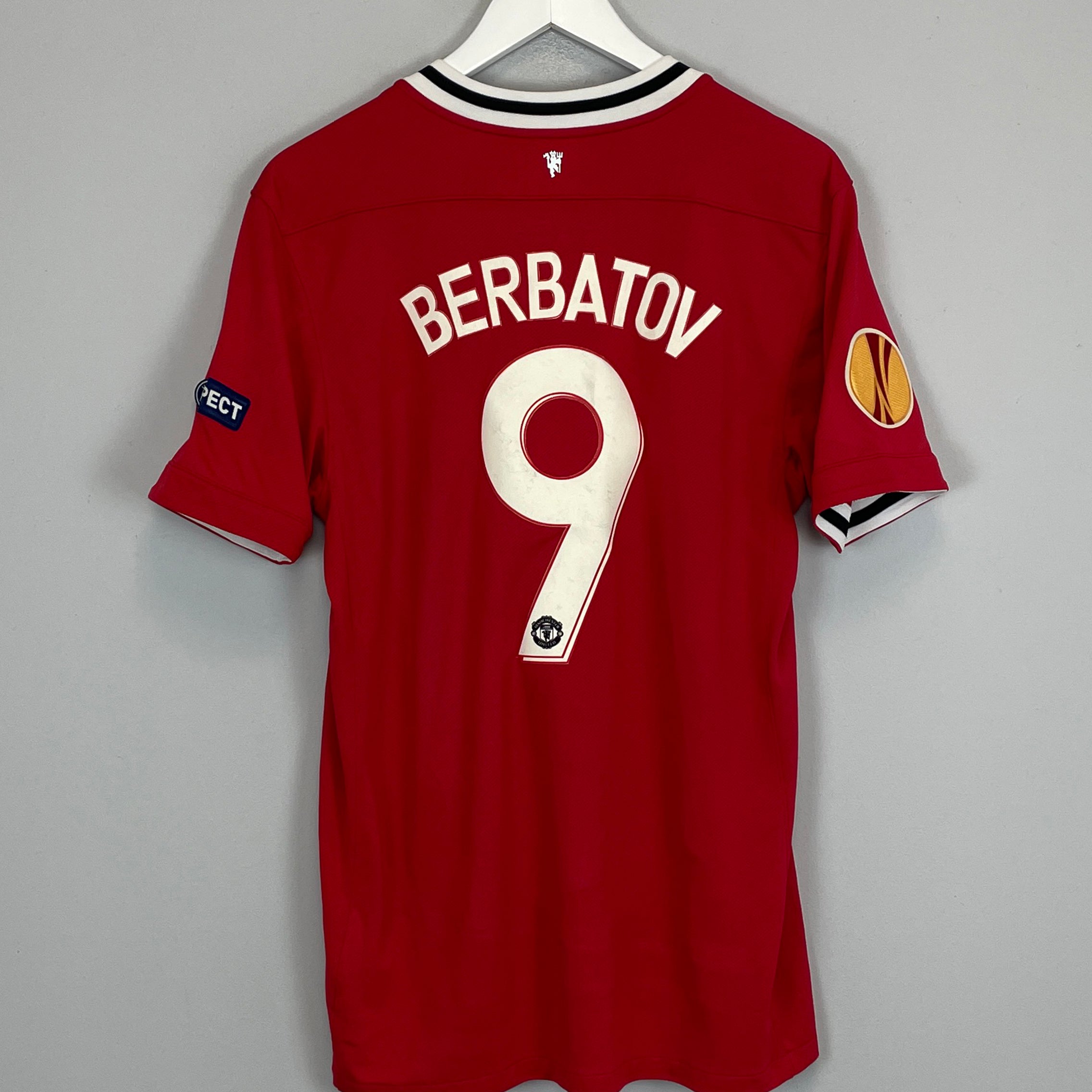 Shop 2011/12 MANCHESTER UNITED BERBATOV #9 E/L HOME SHIRT (M) ADIDAS, classic football shirts, vintage football shirts & retro soccer jerseys at Cult Kits