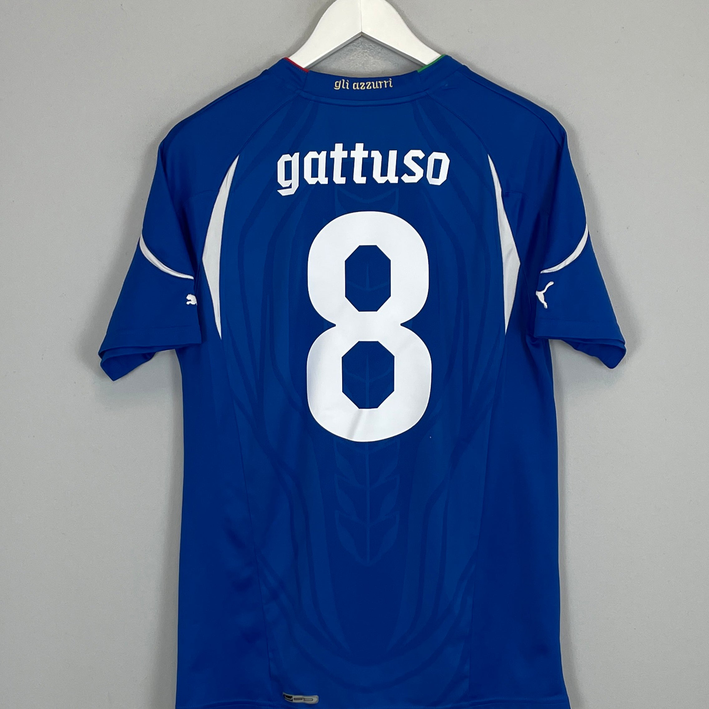 Shop 2010/12 ITALY GATTUSO #8 HOME SHIRT (M) PUMA, classic football shirts, vintage football shirts & retro soccer jerseys at Cult Kits